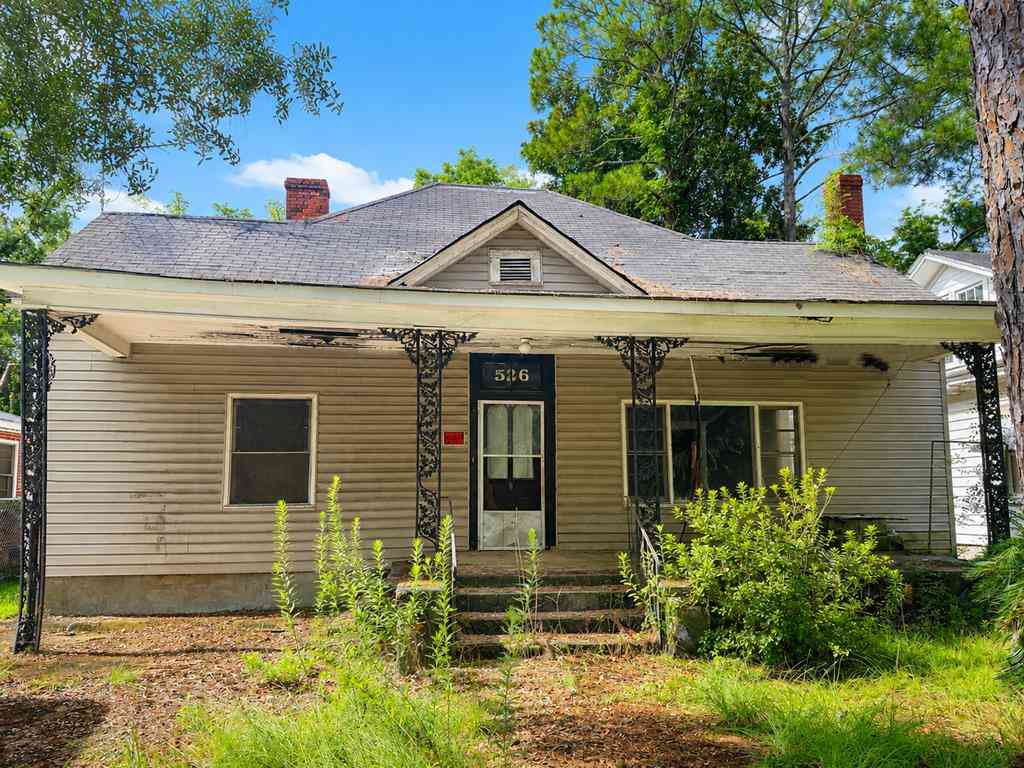 Homes For Sale - 526 W Mercer Avenue<br/> Dougherty County, Albany, GA 31701