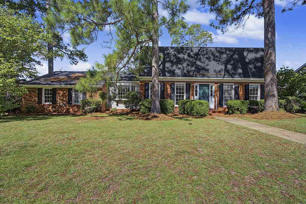 Homes For Sale - 2205 Star Lane<br/> Albany, GA 31707