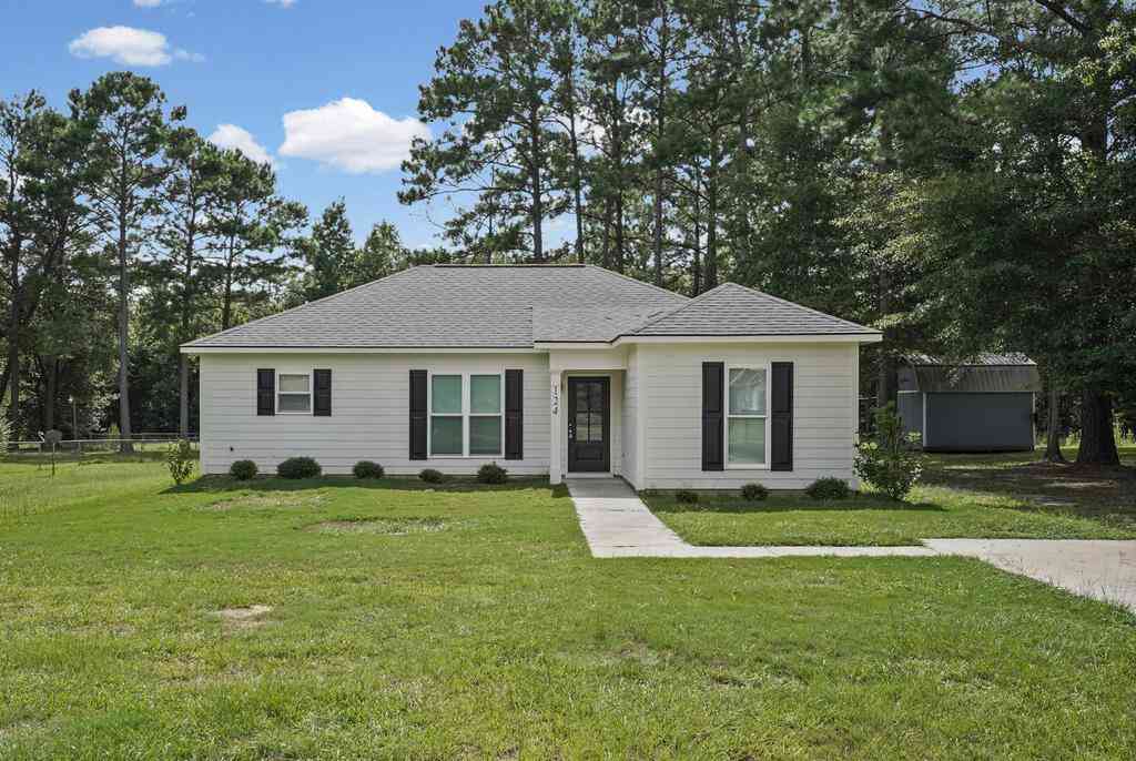Homes For Sale - 124 Aubry Court<br/> Leesburg, GA 31763