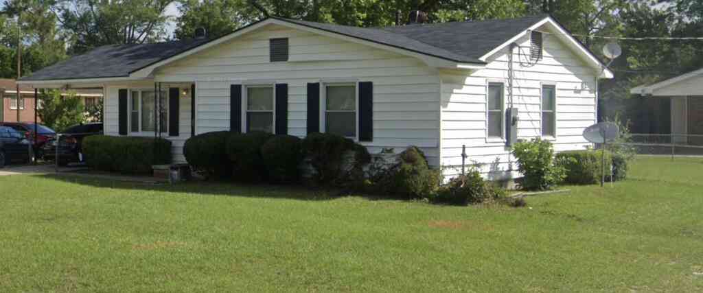 Homes For Sale - 2557 Crescent Drive<br/> Dougherty County, Albany, GA 31705