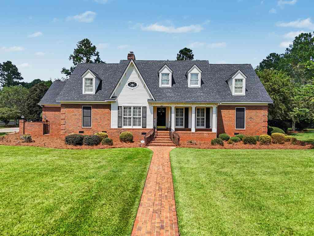 Homes For Sale - 5111 Barrington Drive<br/> Albany, GA 31721