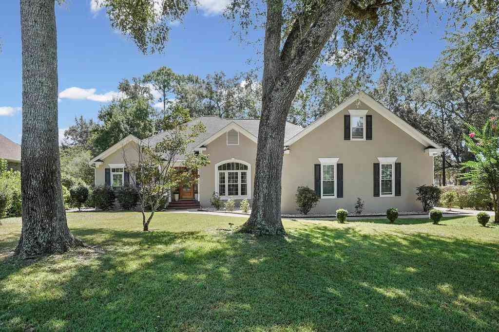 Homes For Sale - 908 Oak Hills Lane<br/> Albany, GA 31701