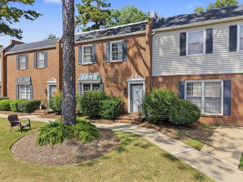 Condo For Sale - 468 Kingswood Court<br/> Albany, GA 31707