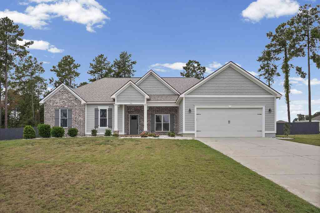 Homes For Sale - 216 W Buck Run Drive<br/> Leesburg, GA 31763