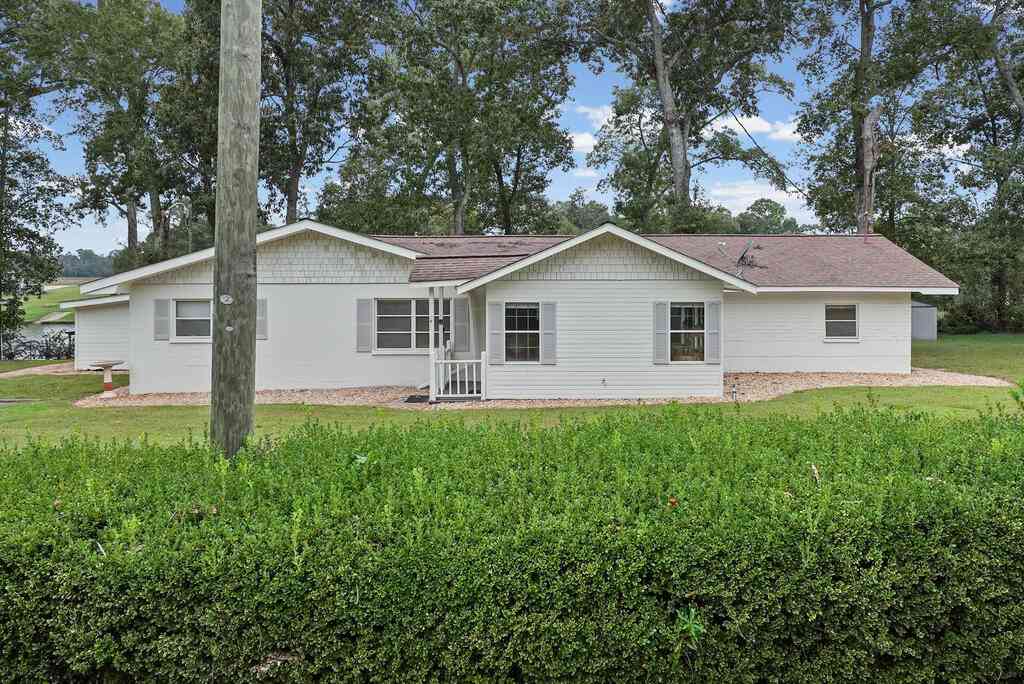 Homes For Sale - 736 Spring Creek Road<br/> Warwick, GA 31796
