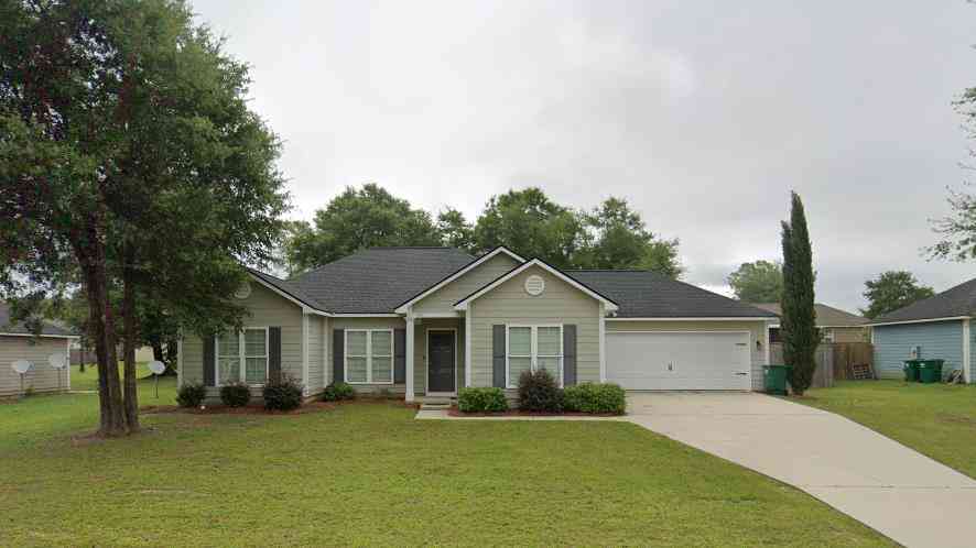 Homes For Rent - 104 Birchleaf Lane<br/> Leesburg, GA 31763