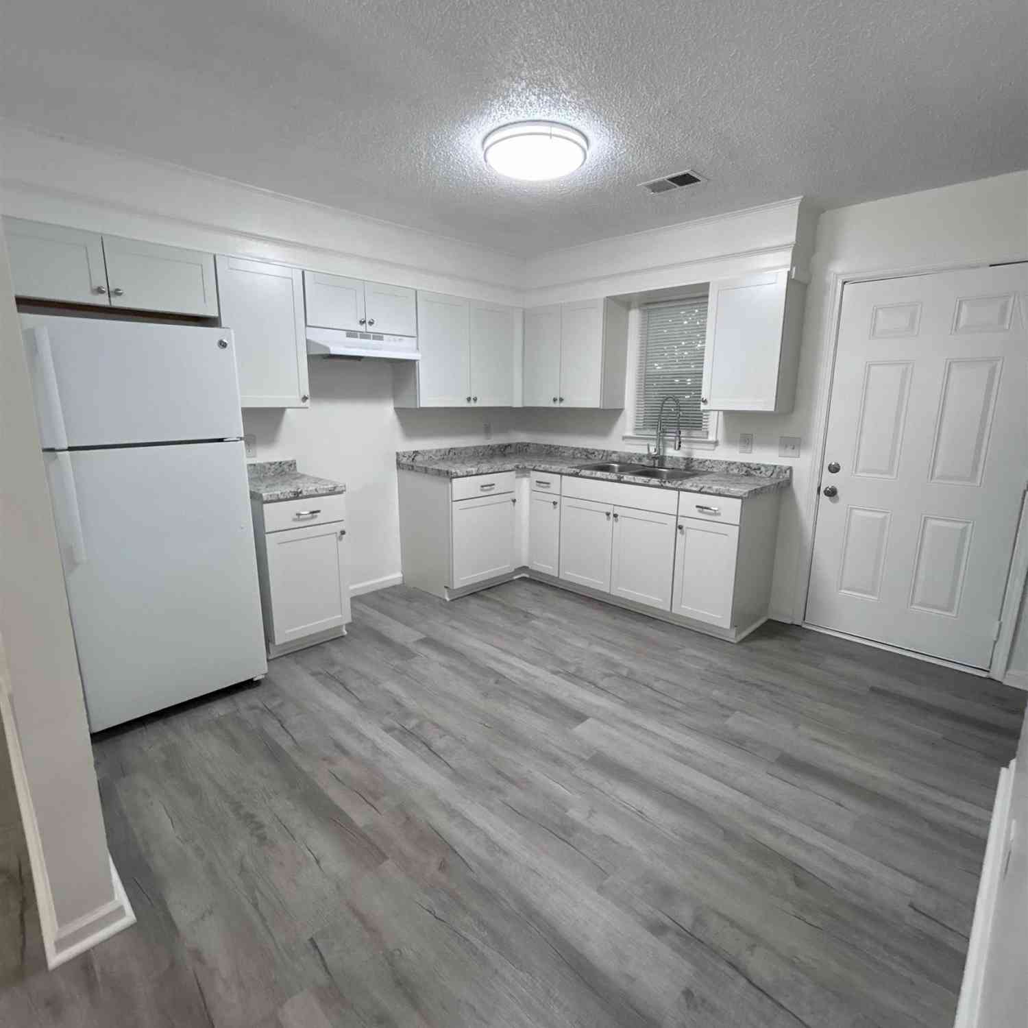 Multifamily For Sale - 805 Central Drive<br/> West Columbia, SC 29169