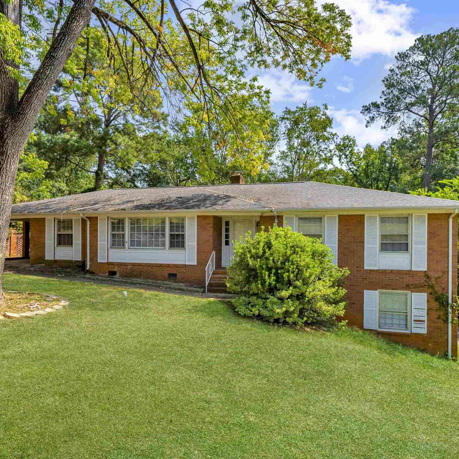 Homes For Sale - 1127 Shirlington Road<br/> Columbia, SC 29210