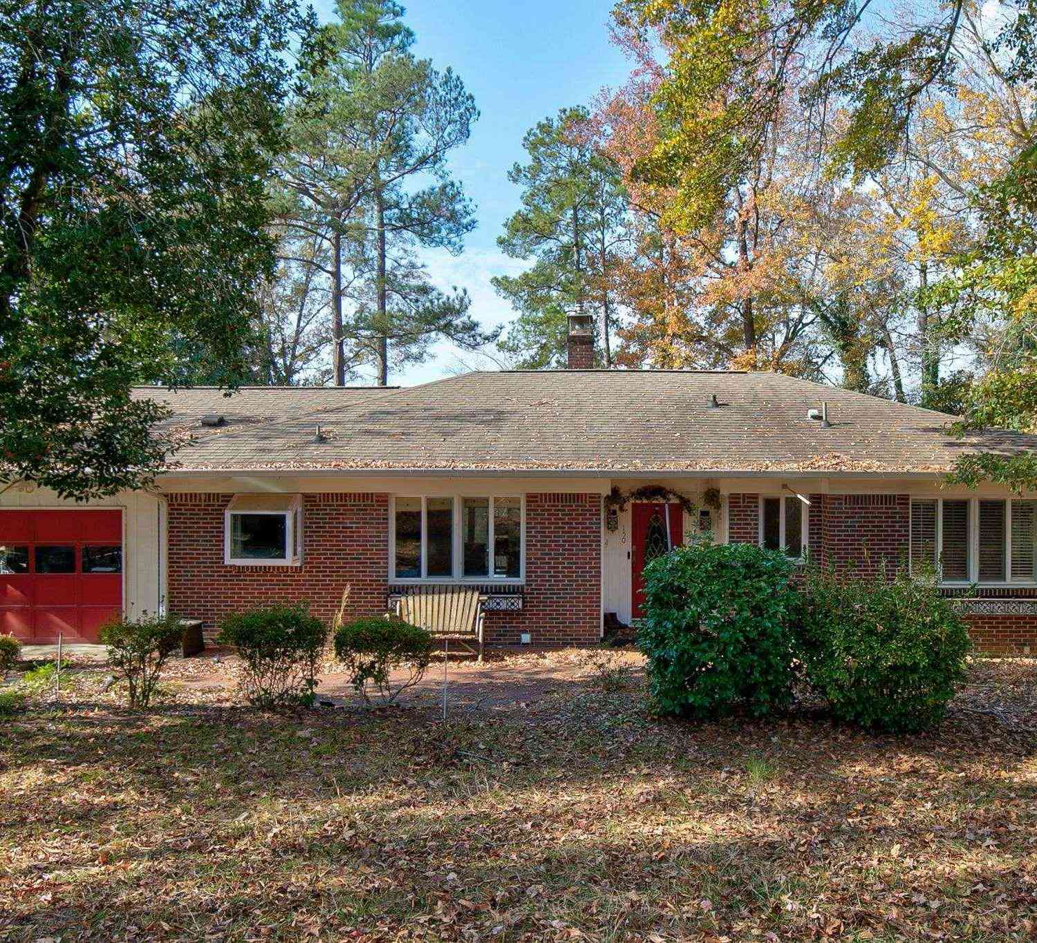 Homes For Sale - 150 Lake Elizabeth Drive<br/> Columbia, SC 29203
