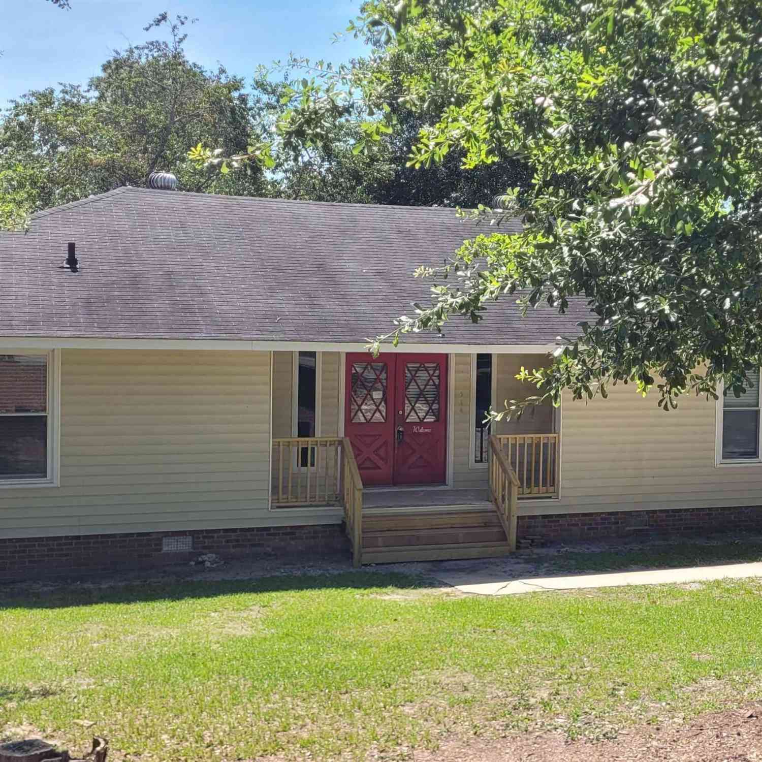 Homes For Sale - 514 Woodberry Road<br/> West Columbia, SC 29170