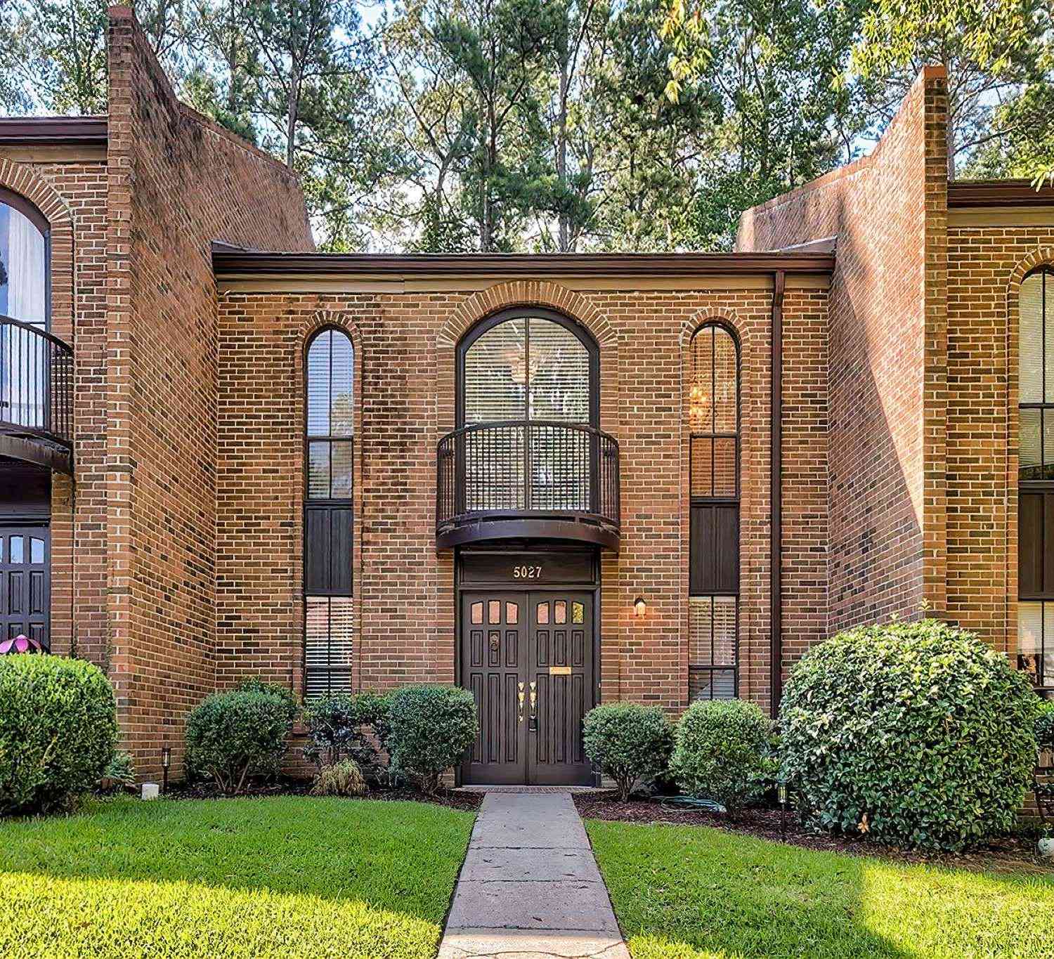 Condo For Sale - 5027 Forest Lake Place<br/> Columbia, SC 29206