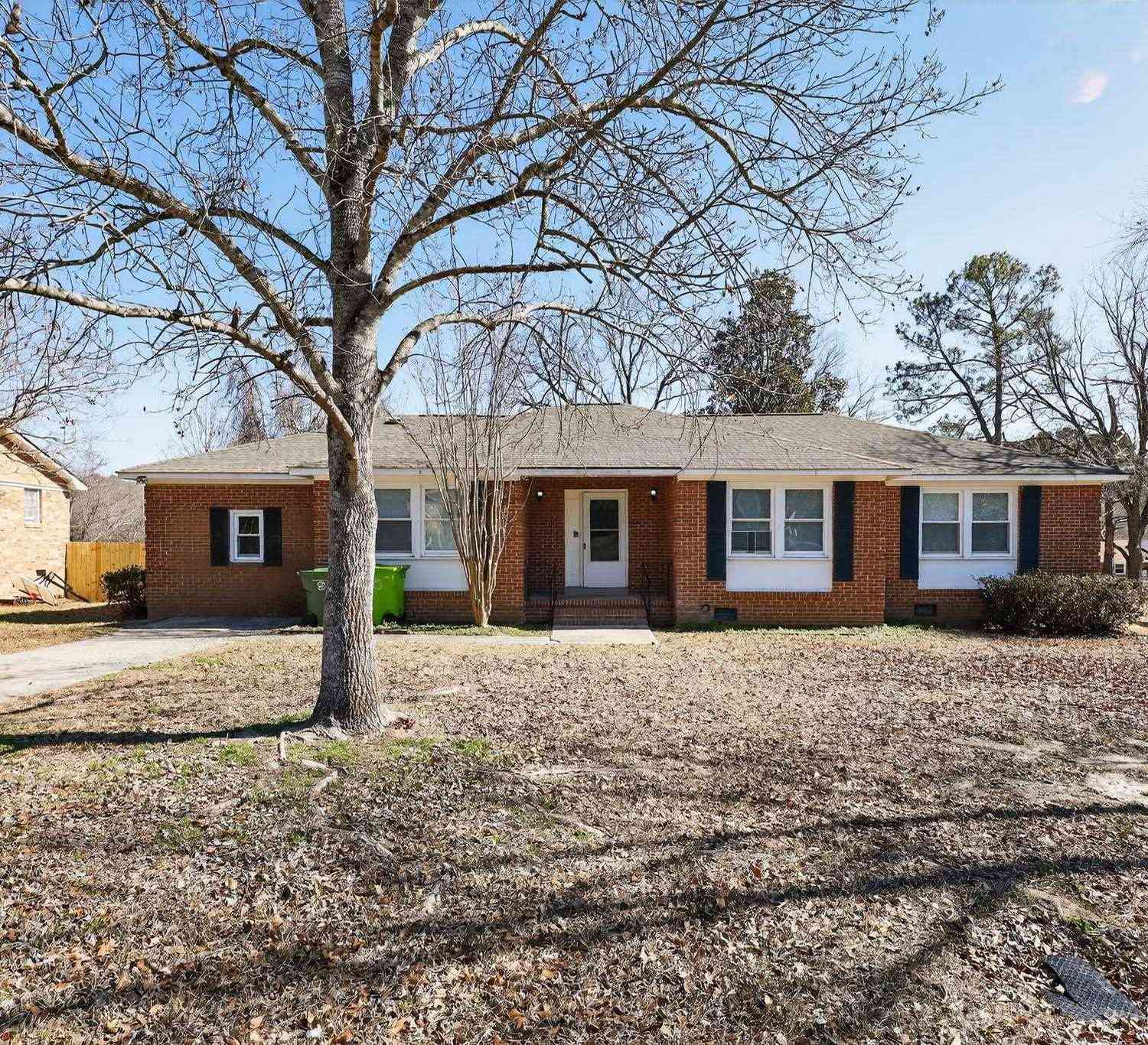 Homes For Sale - 605 Chilhowie Road<br/> Columbia, SC 29209
