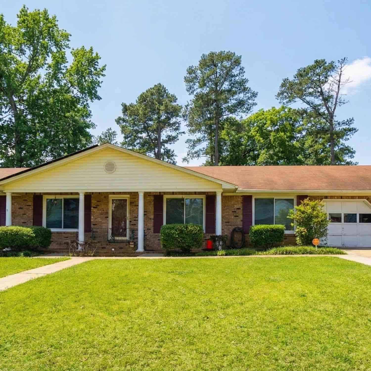 Homes For Sale - 2431 Merry Wood Road<br/> Columbia, SC 29210