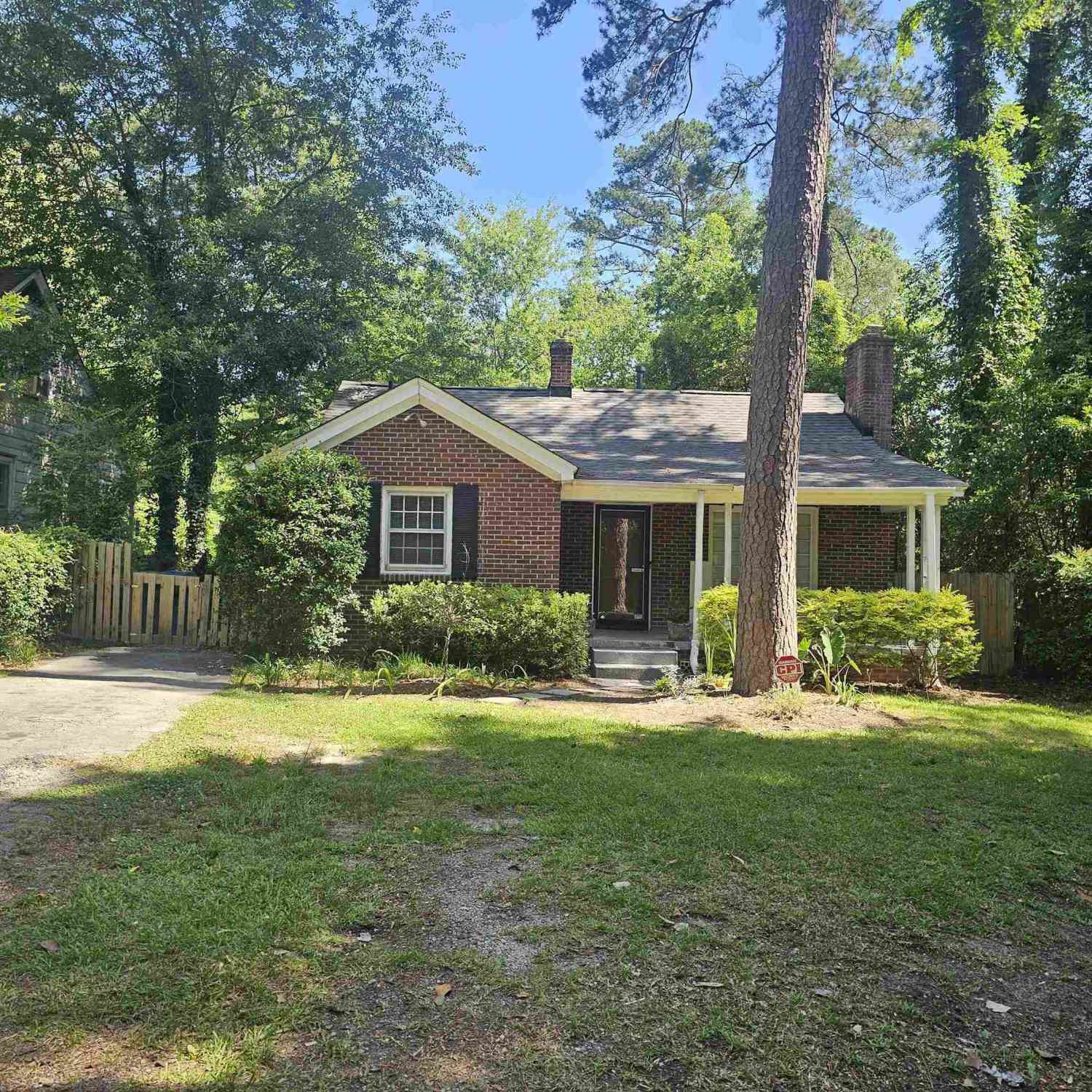 Homes For Sale - 3947 Live Oak Street<br/> Columbia, SC 29205