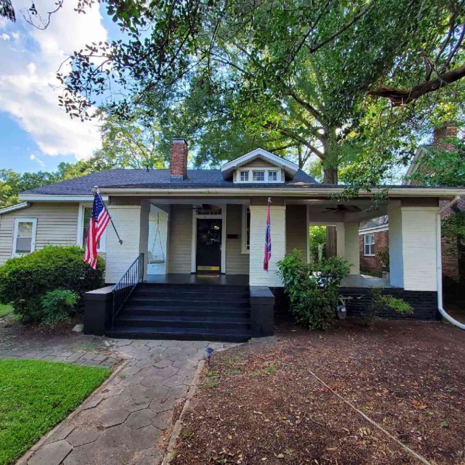 Homes For Sale - 305 S Saluda Avenue<br/> Columbia, SC 29205