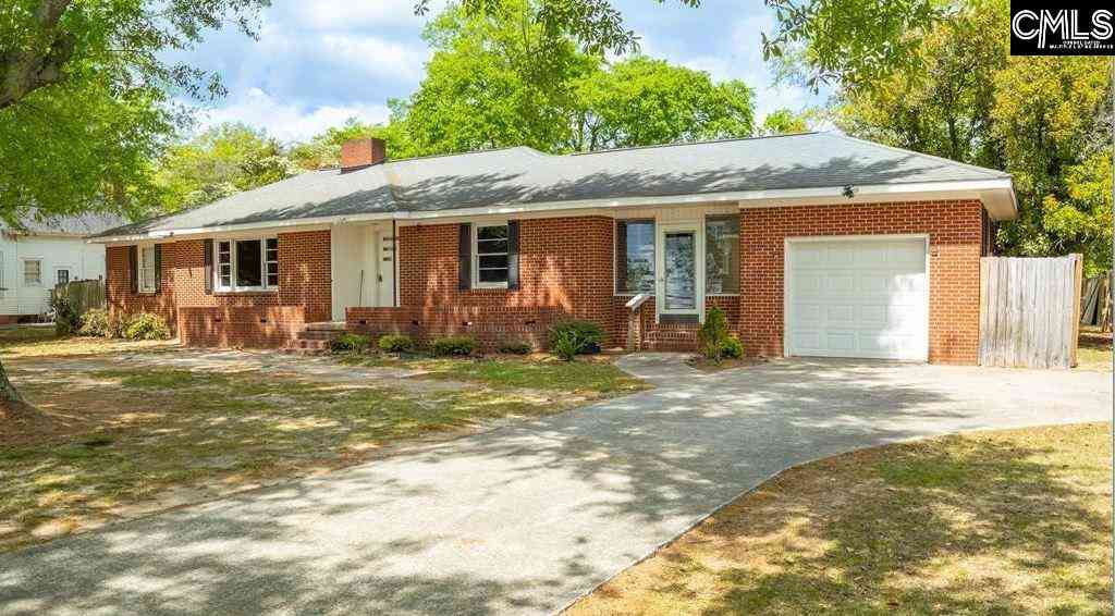 Homes For Sale - 211 E Richland St.<br/> Kershaw, SC 29067