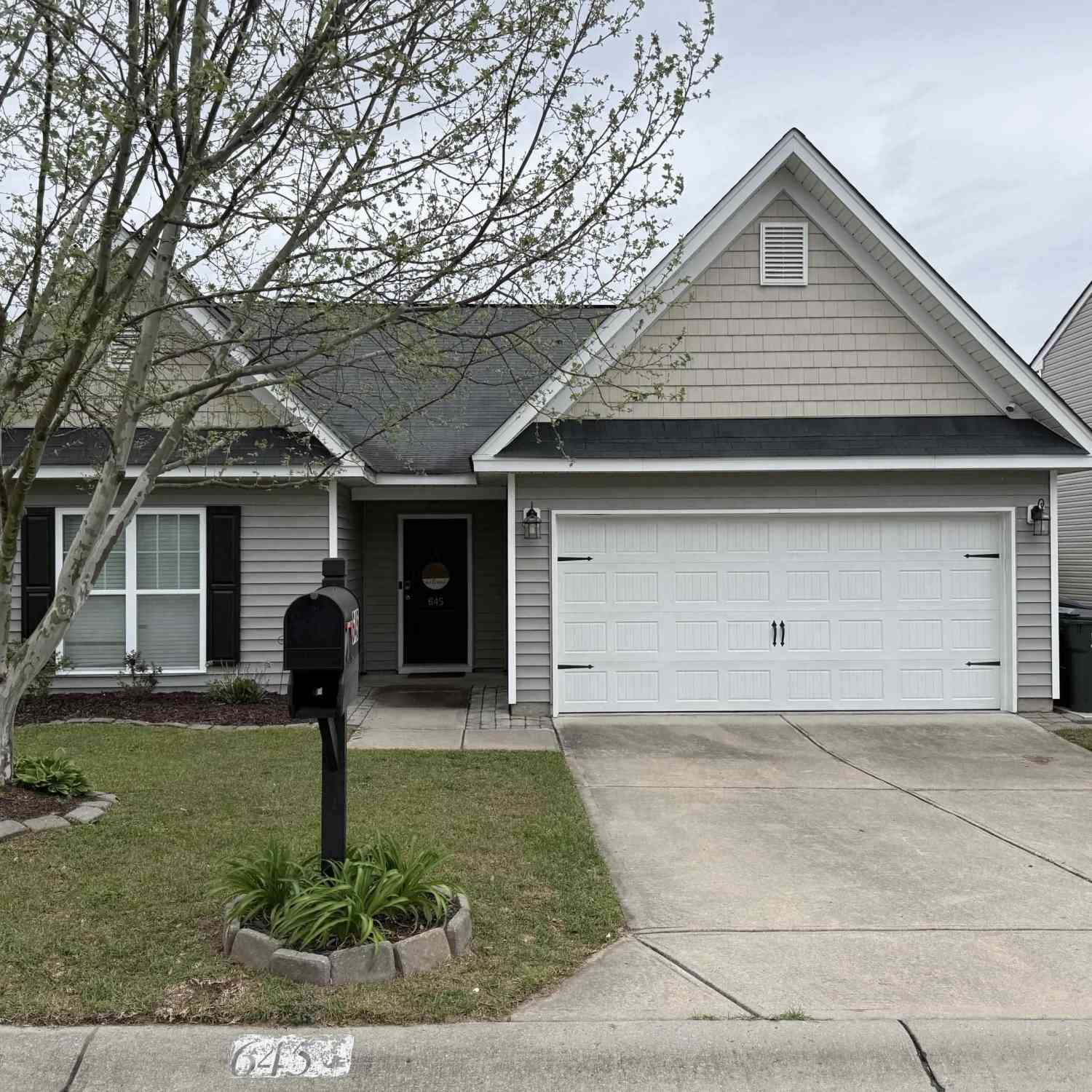 Homes For Sale - 645 Deertrack Run<br/> Lexington, SC 29073