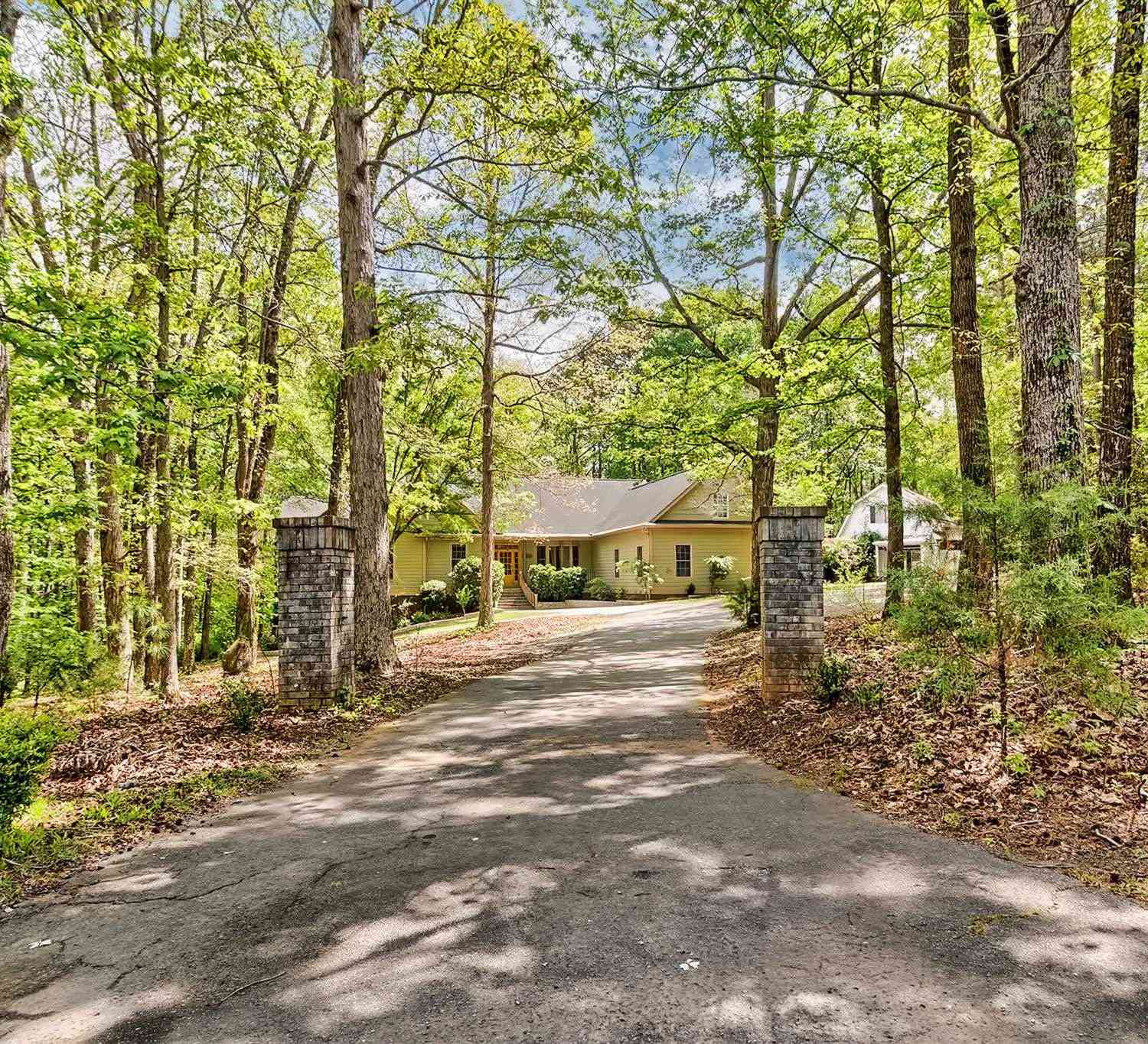 Homes For Sale - 130 Orchard Place Court<br/> Lexington, SC 29072