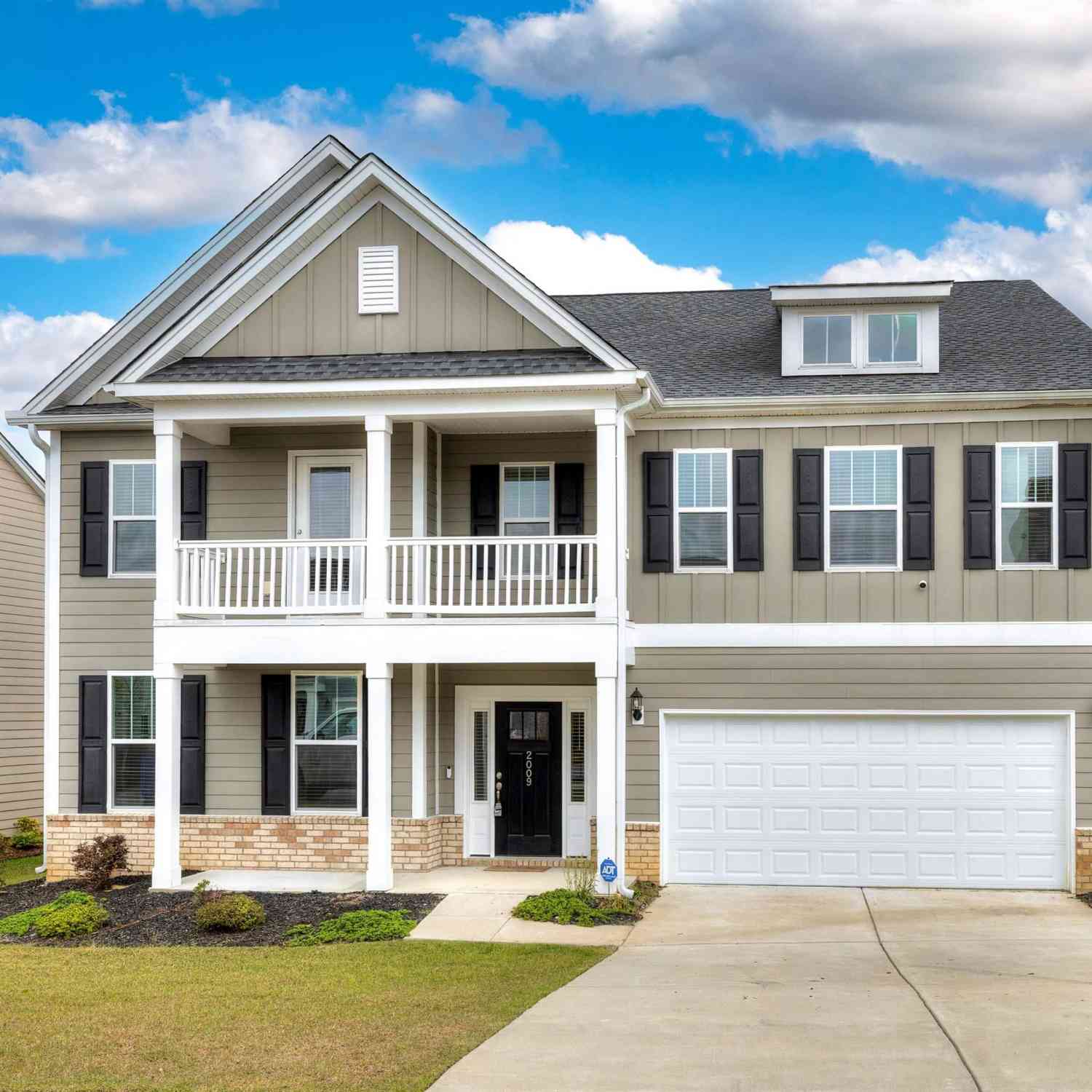 Homes For Sale - 2009 Springdale Lane<br/> Elgin, SC 29045