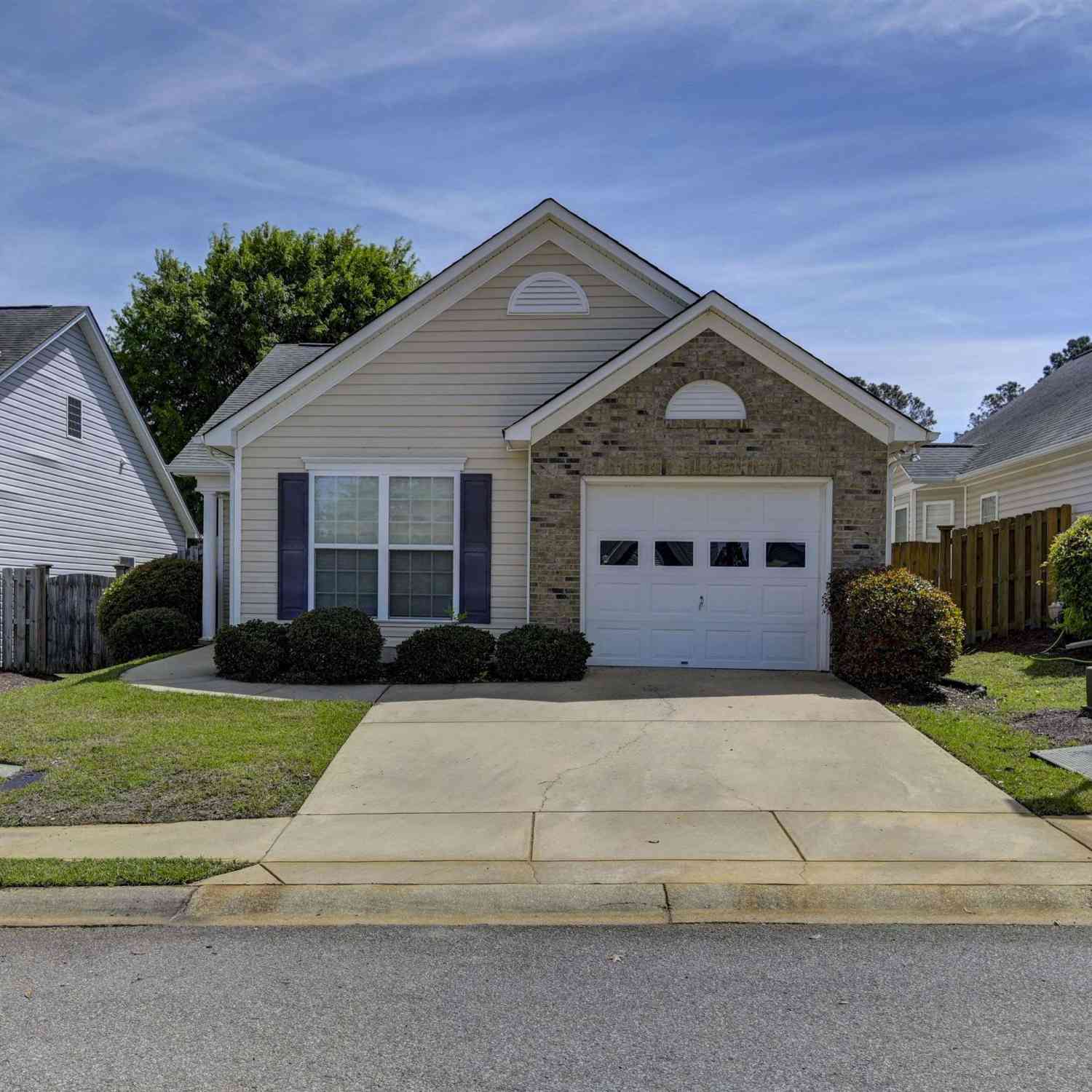 Townhouse For Sale - 408 Moet Drive<br/> Columbia, SC 29210
