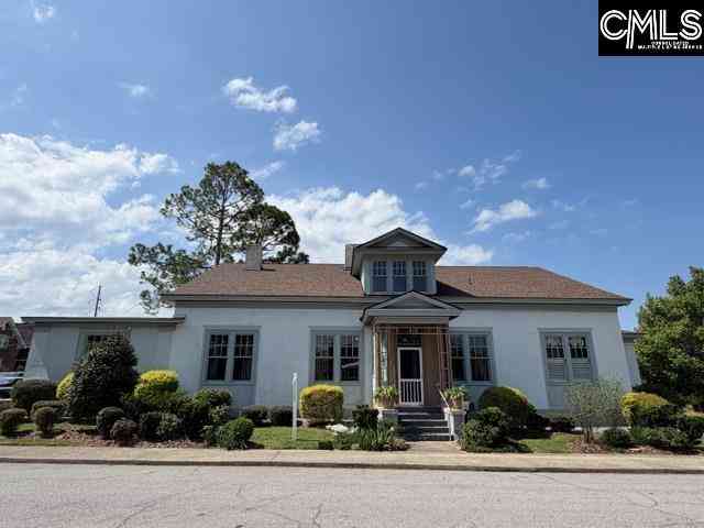 Homes For Sale - 909 College Street<br/> Newberry, SC 29108