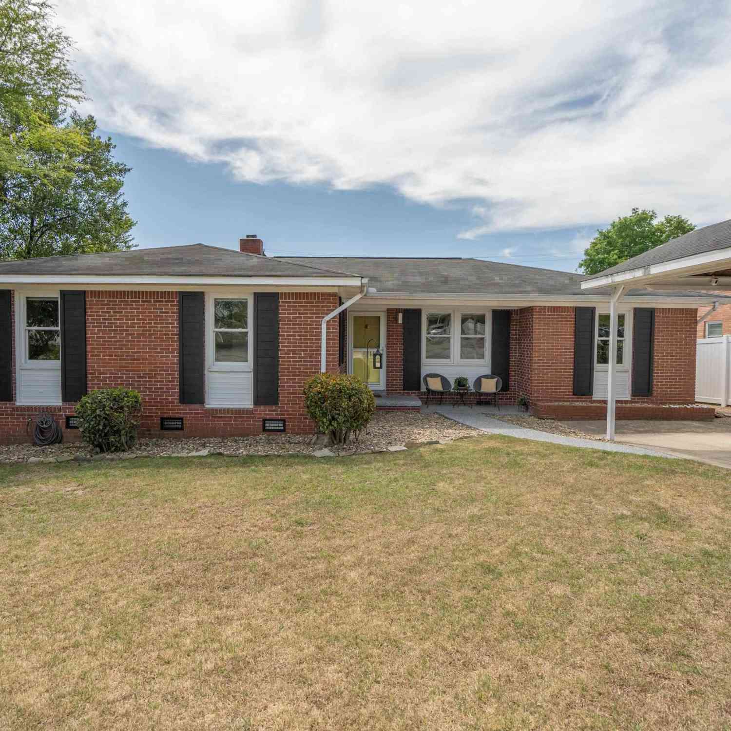 Homes For Sale - 1605 B Avenue<br/> West Columbia, SC 29169