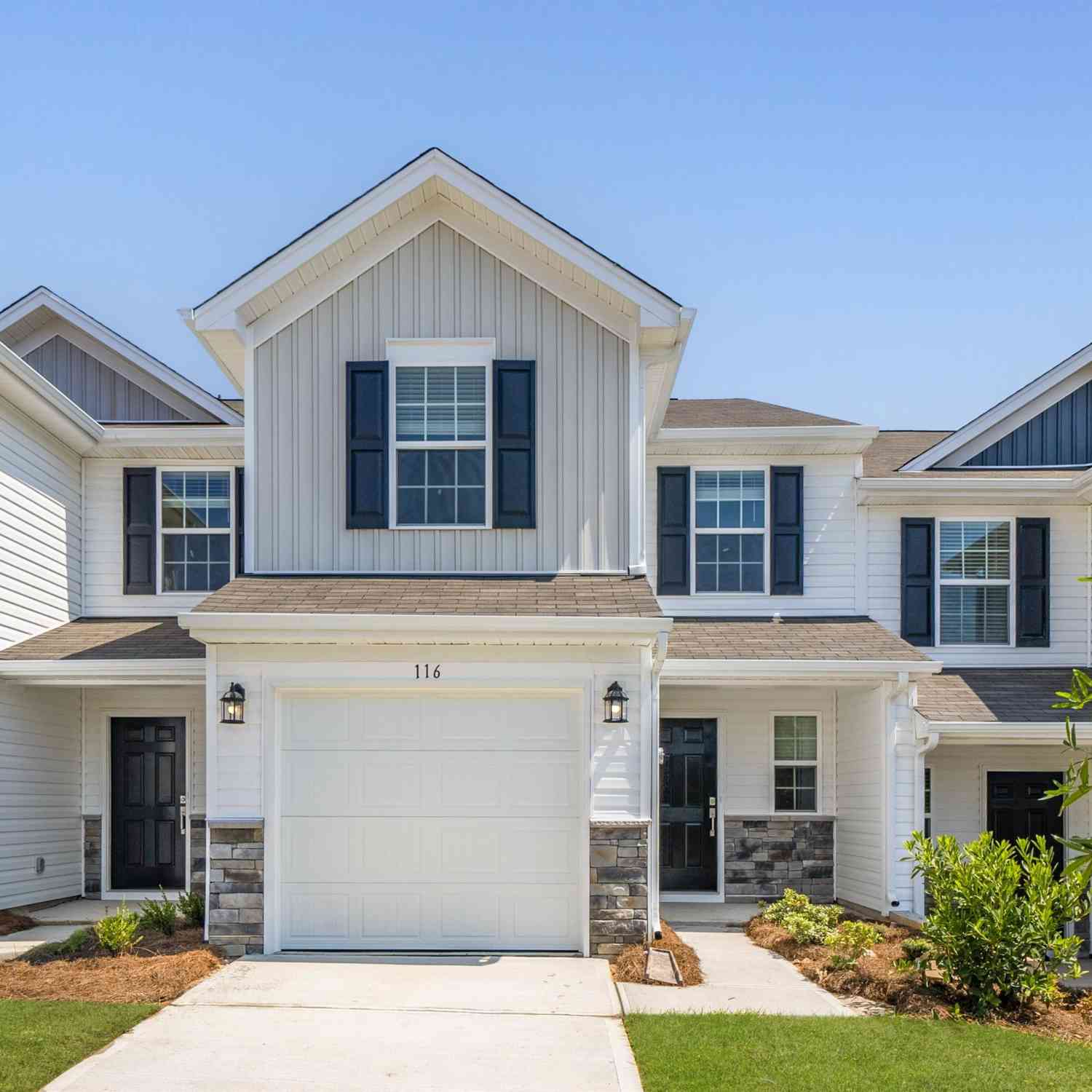 Townhouse For Sale - 104 Winding Chestnut Drive<br/> Columbia, SC 29212