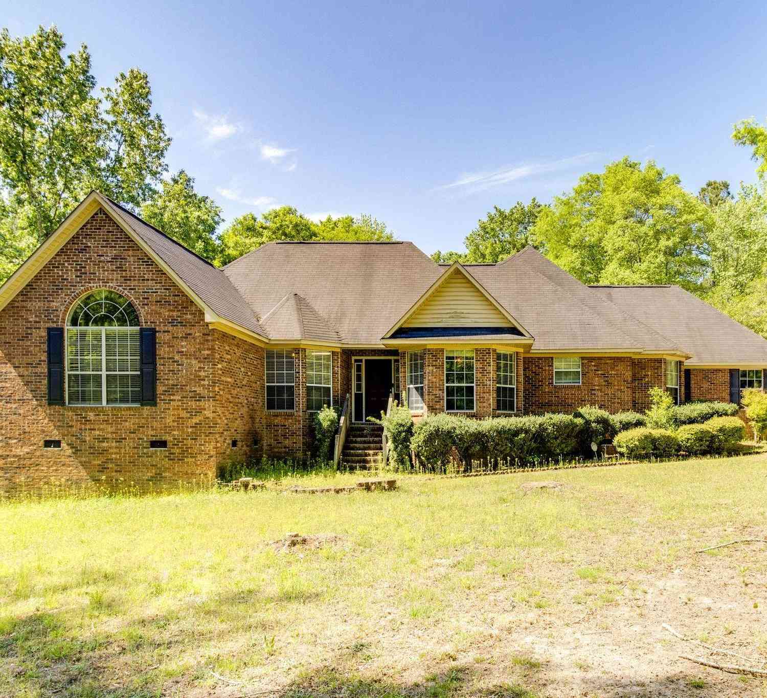 Homes For Sale - 429 Sessions Road<br/> Elgin, SC 29045