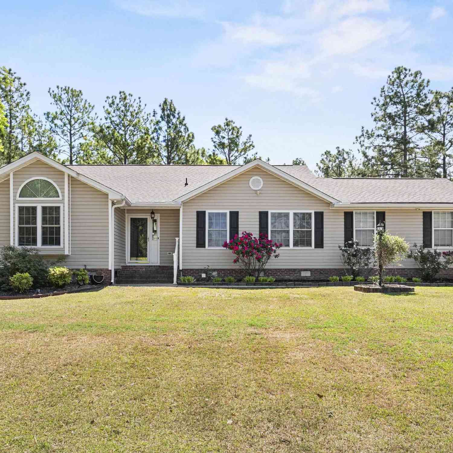 Homes For Sale - 106 Sweetwater Drive<br/> Hopkins, SC 29061