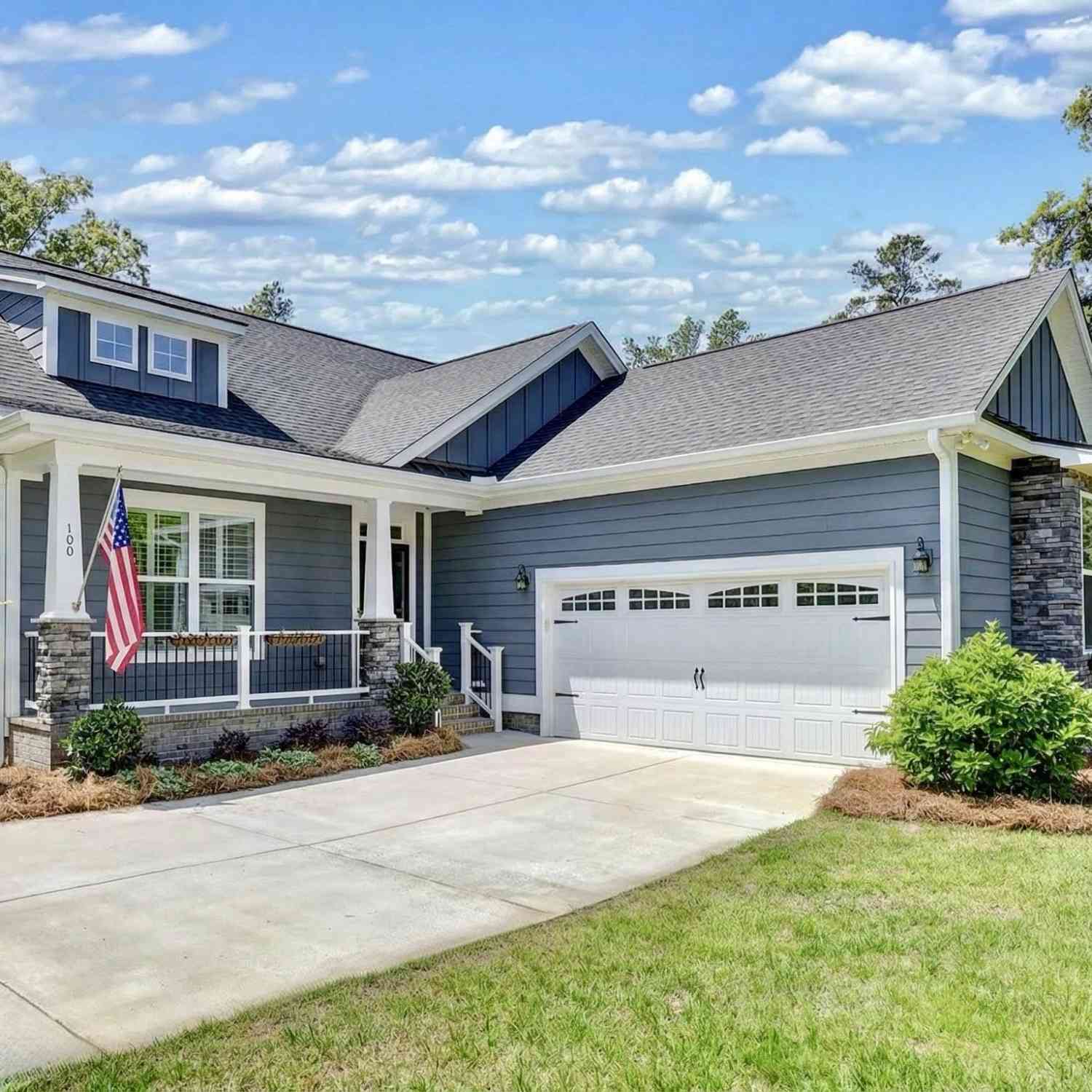 Homes For Sale - 100 Pointe Overlook Drive<br/> Chapin, SC 29036