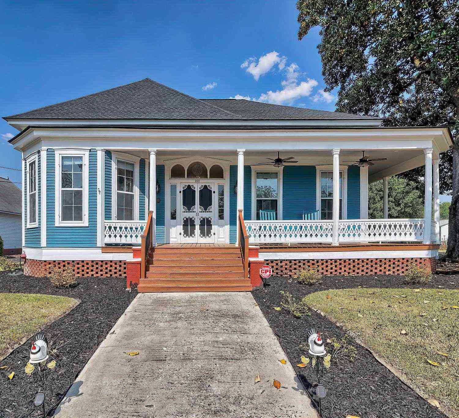 Homes For Sale - 252 Main Street<br/> Lexington County, Leesville, SC 29070