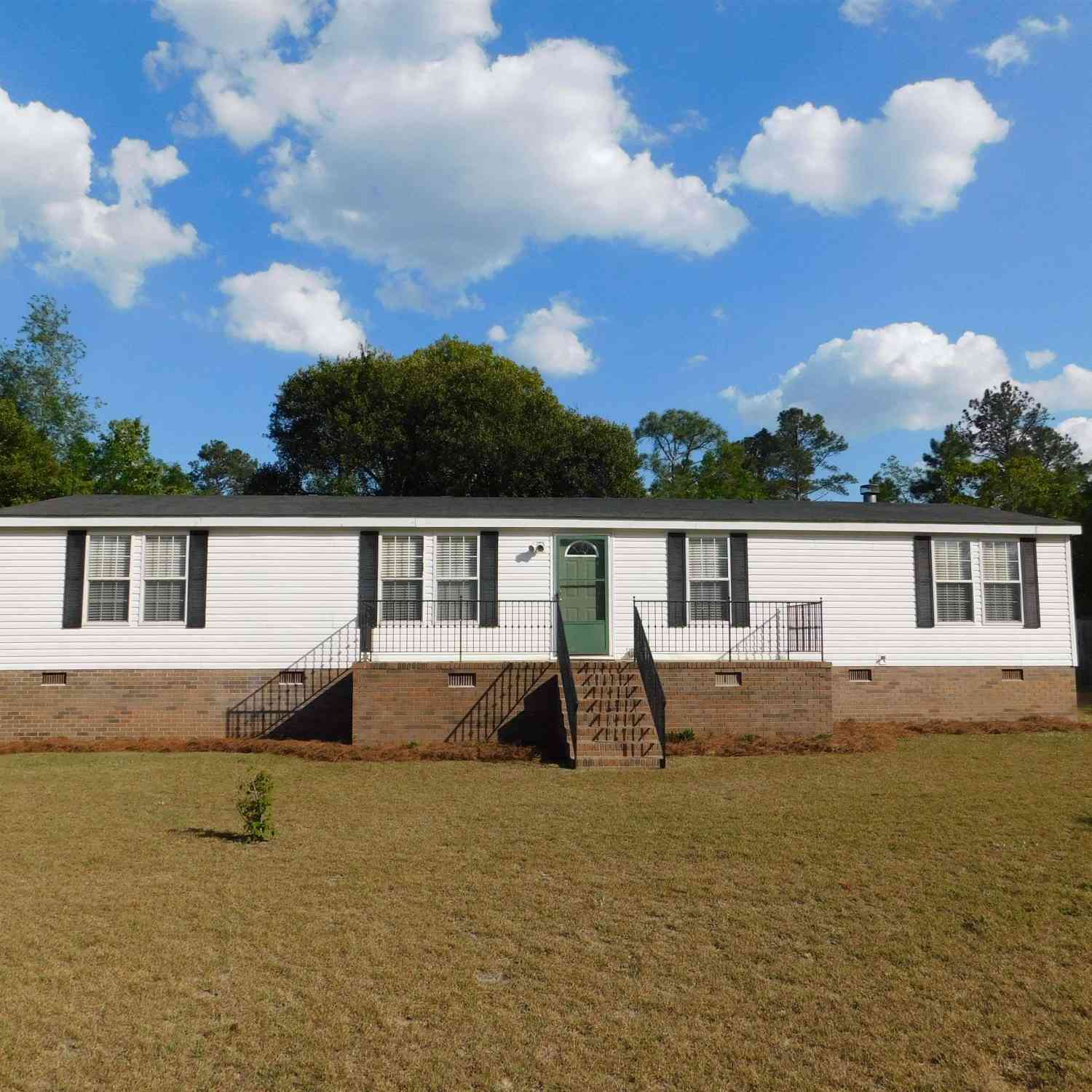 Mobile Home For Sale - 1995 Elgin Drive<br/> Elgin, SC 29045