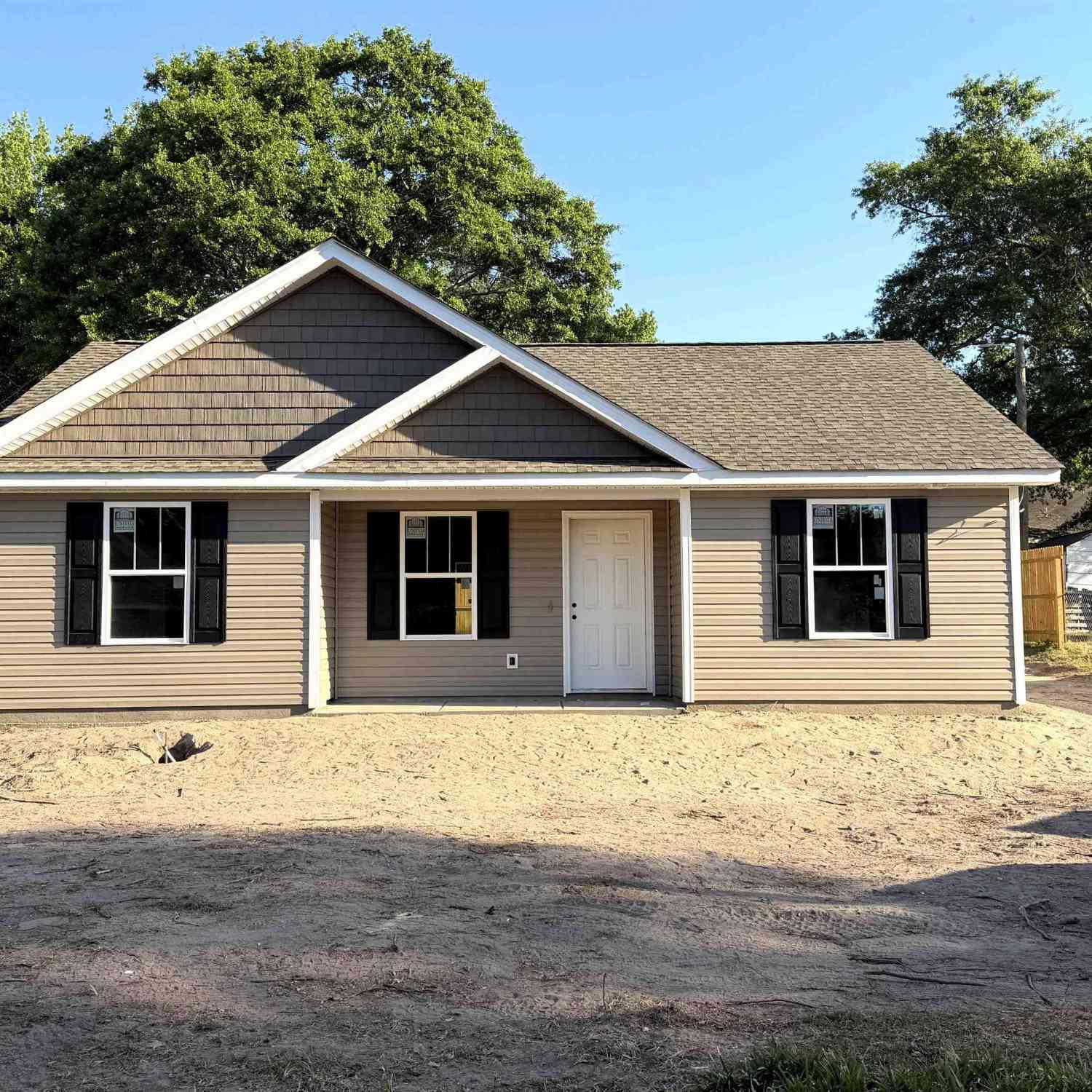 Homes For Sale - 214 W 3rd Street<br/> Kershaw, SC 29067