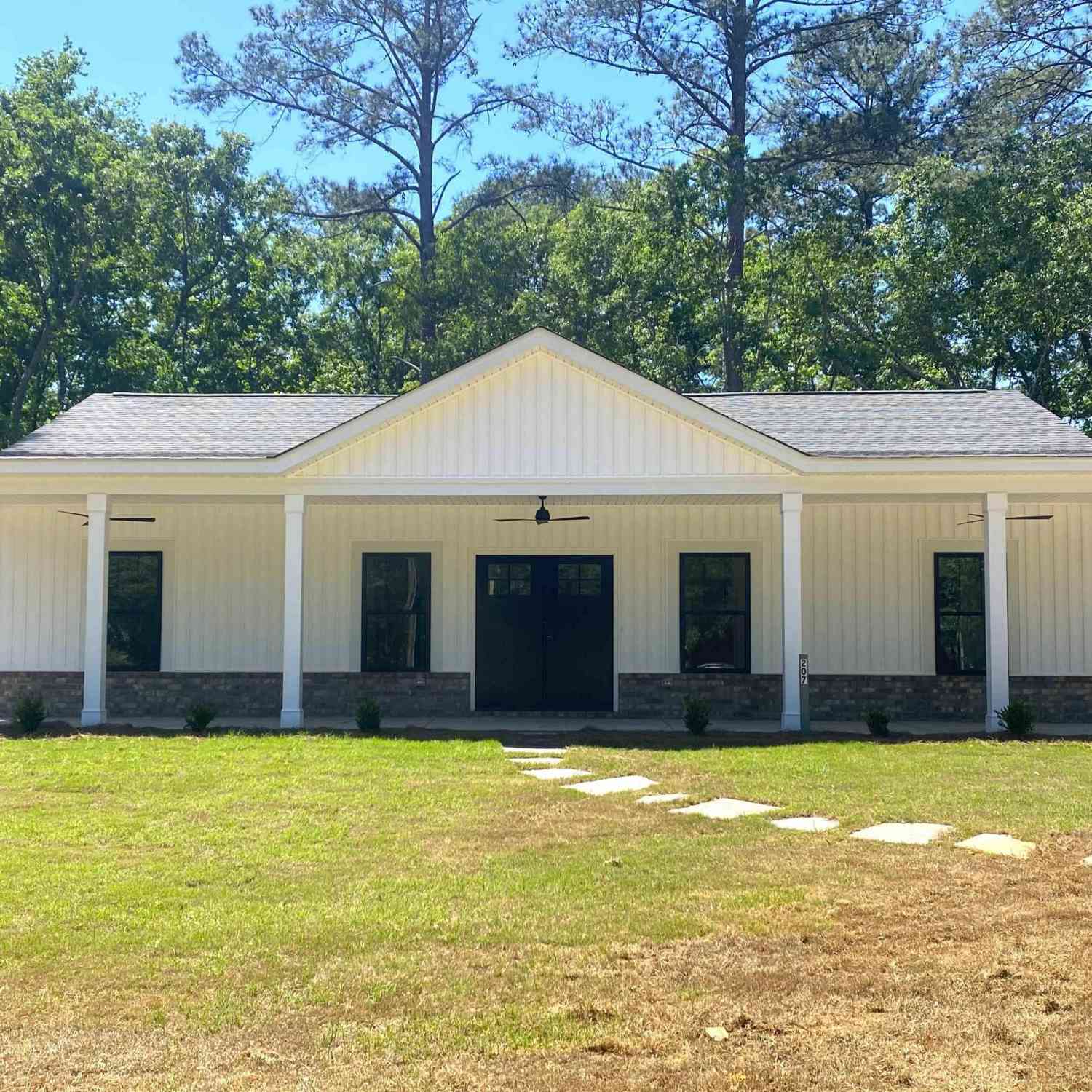 Homes For Sale - 207 Pinetree Lane<br/> Lexington County, Leesville, SC 29070