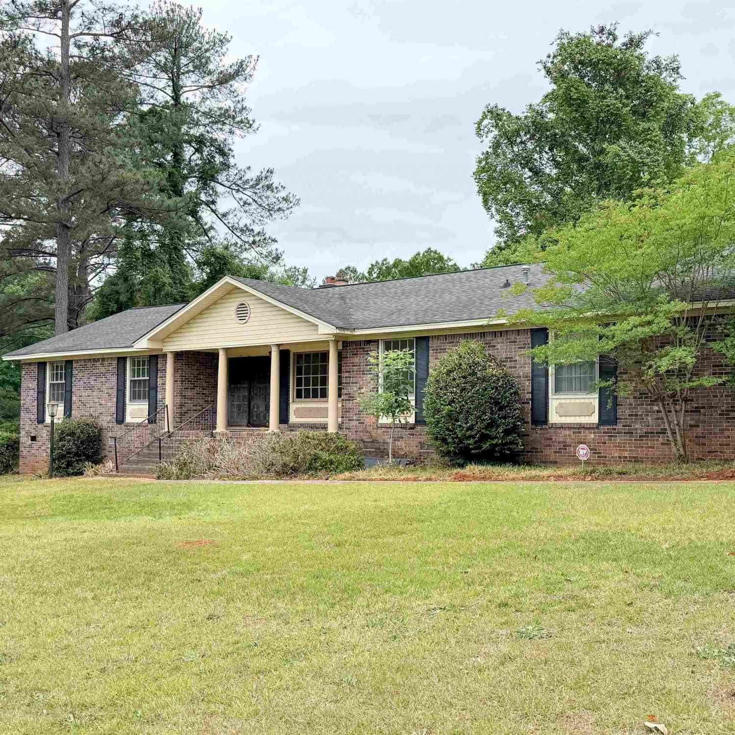 Homes For Sale - 146 Finsbury Road<br/> Columbia, SC 29212