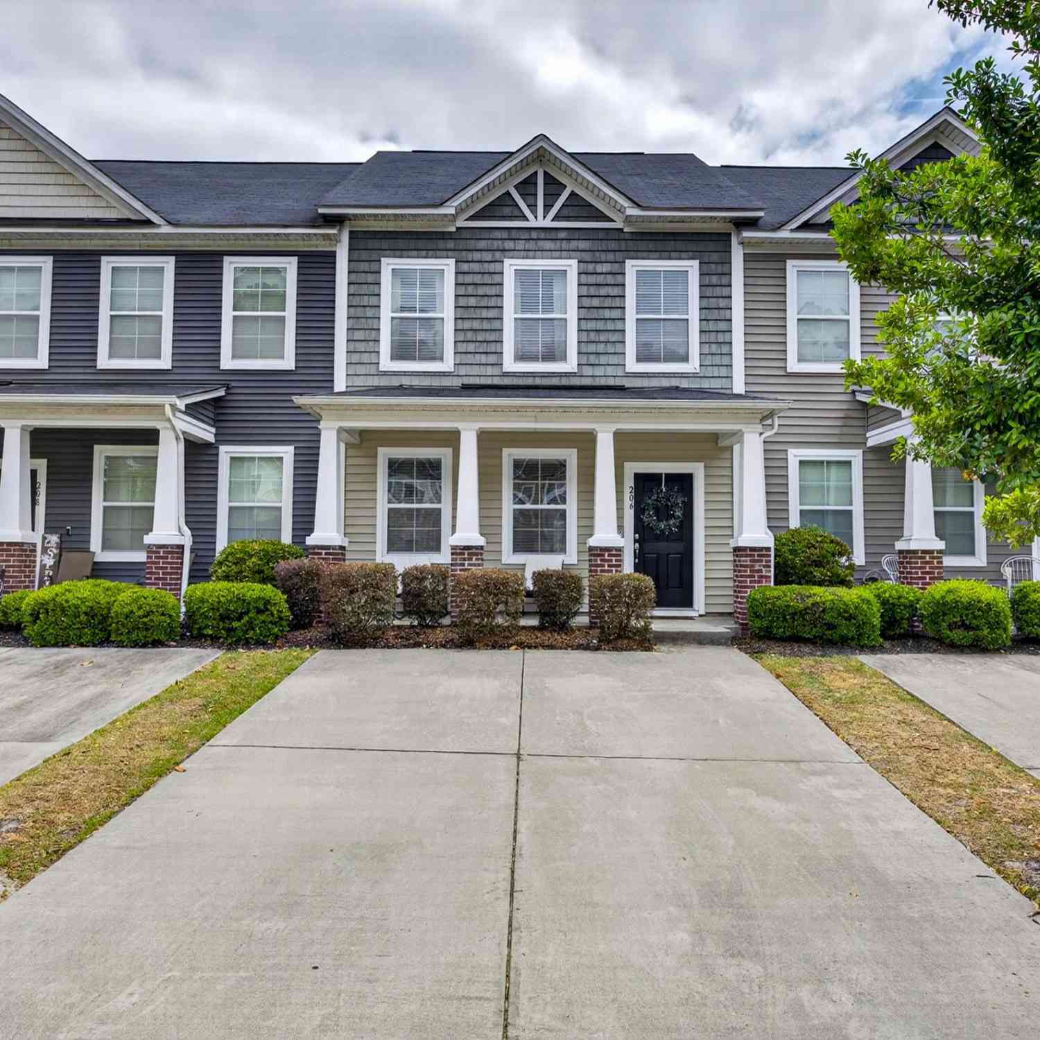 Townhouse For Sale - 206 Favorite Court<br/> West Columbia, SC 29170