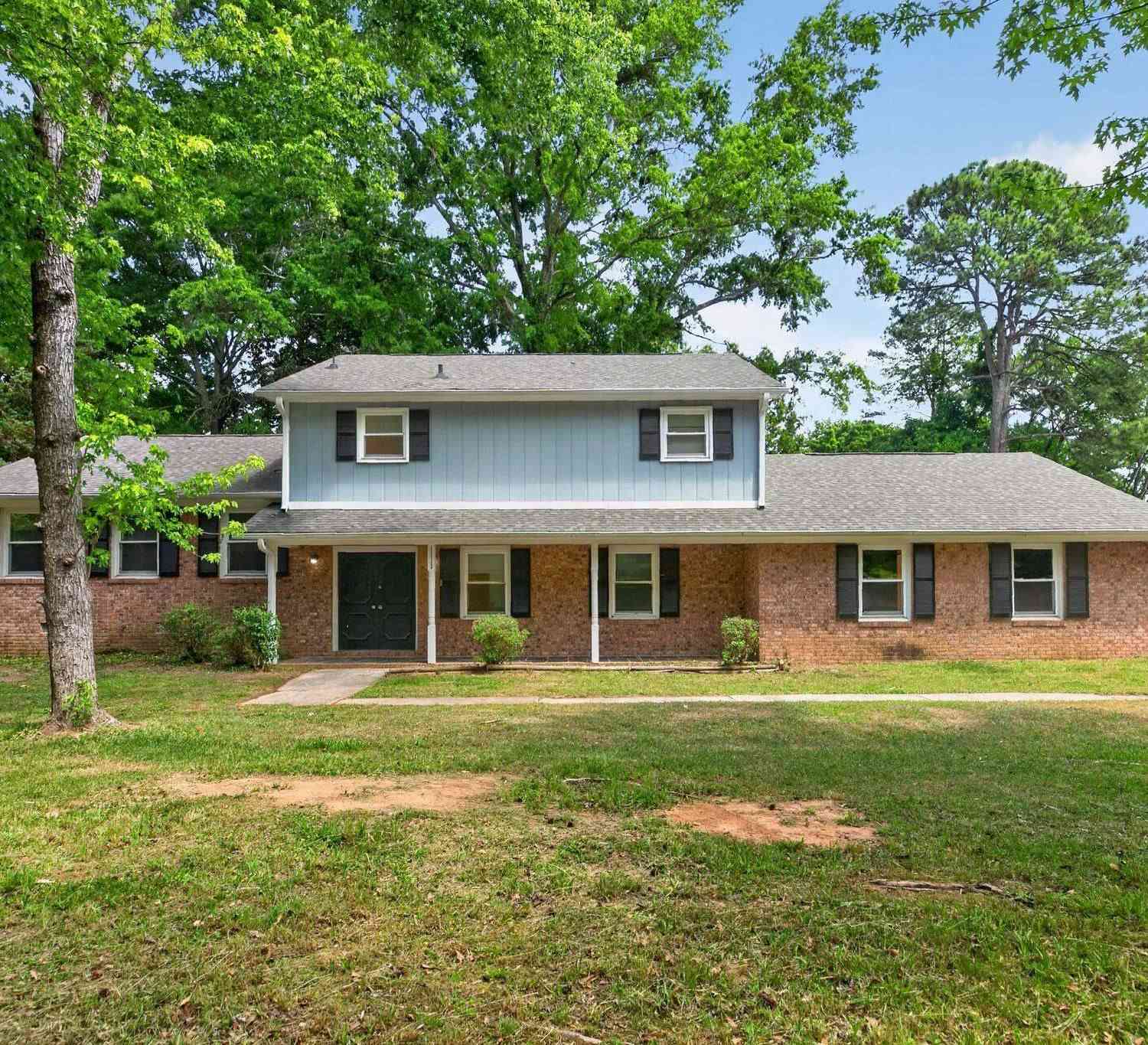 Homes For Sale - 1111 Edisto Drive<br/> Spartanburg, SC 29302