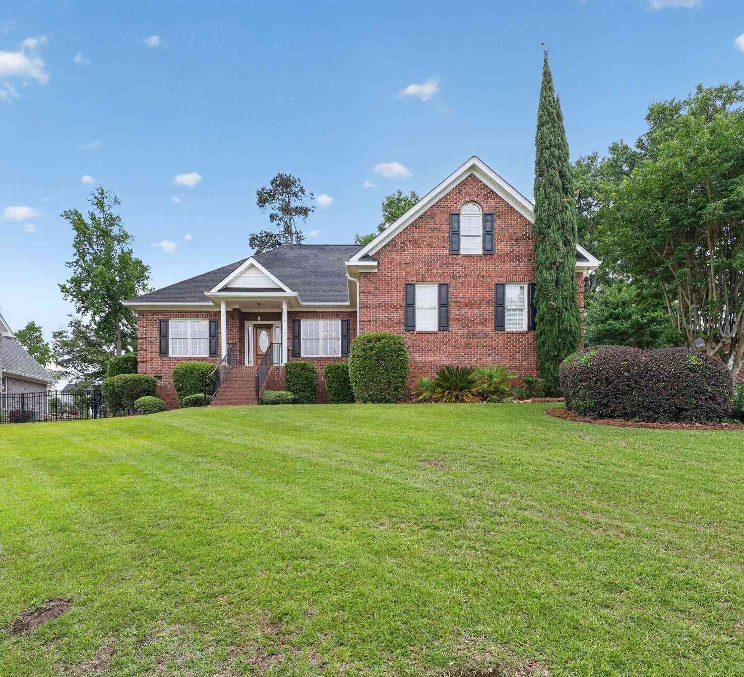 Homes For Sale - 212 Bays End Court<br/> Chapin, SC 29036