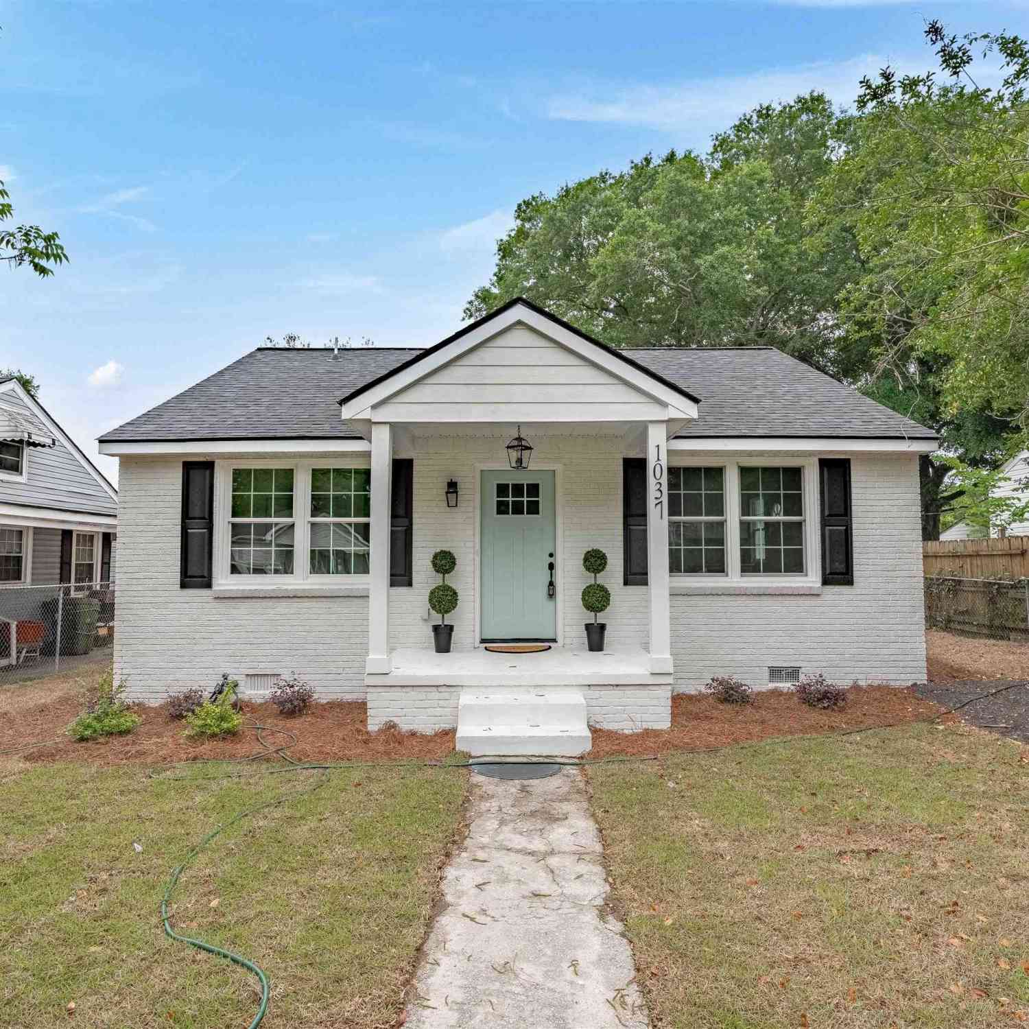 Homes For Sale - 1037 Naples Avenue<br/> Cayce, SC 29033
