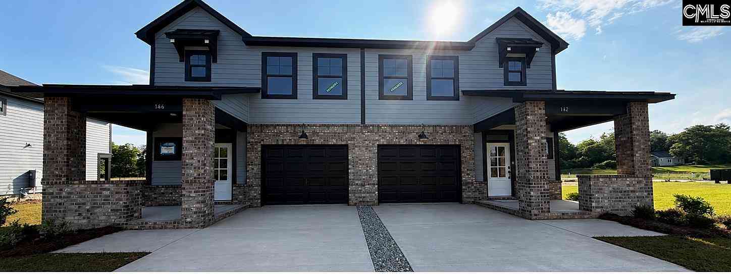 Townhouse For Sale - 142 Odell Drive<br/> Cayce, SC 29033