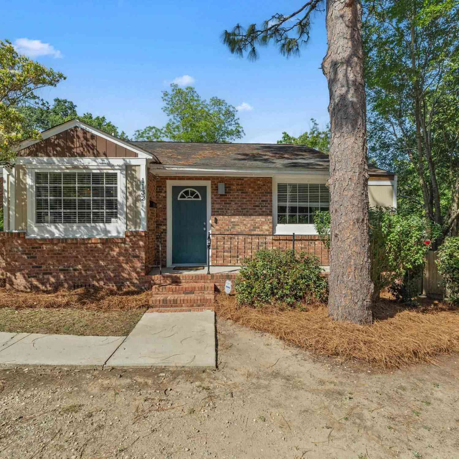Homes For Sale - 1132 Elm Avenue<br/> Columbia, SC 29205