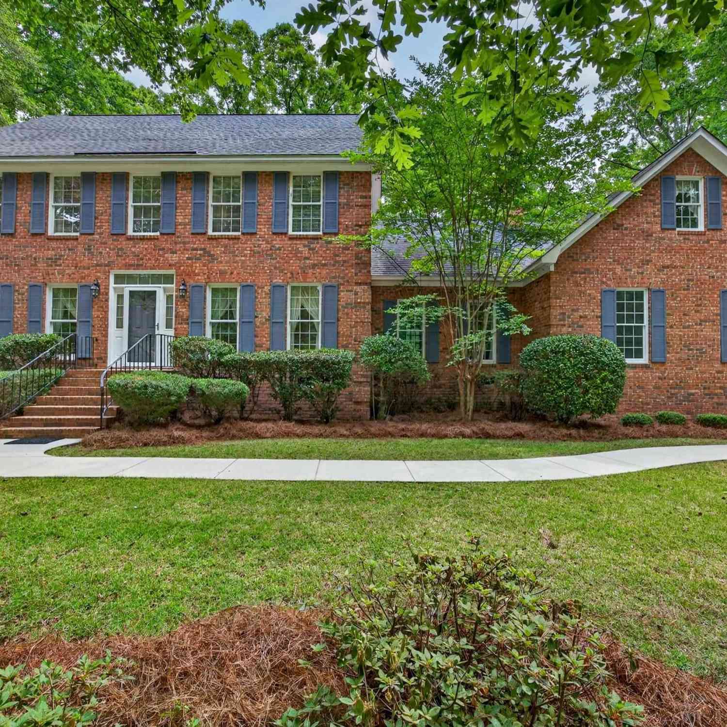 Homes For Sale - 201 Ashley Oaks Drive<br/> Lexington, SC 29072