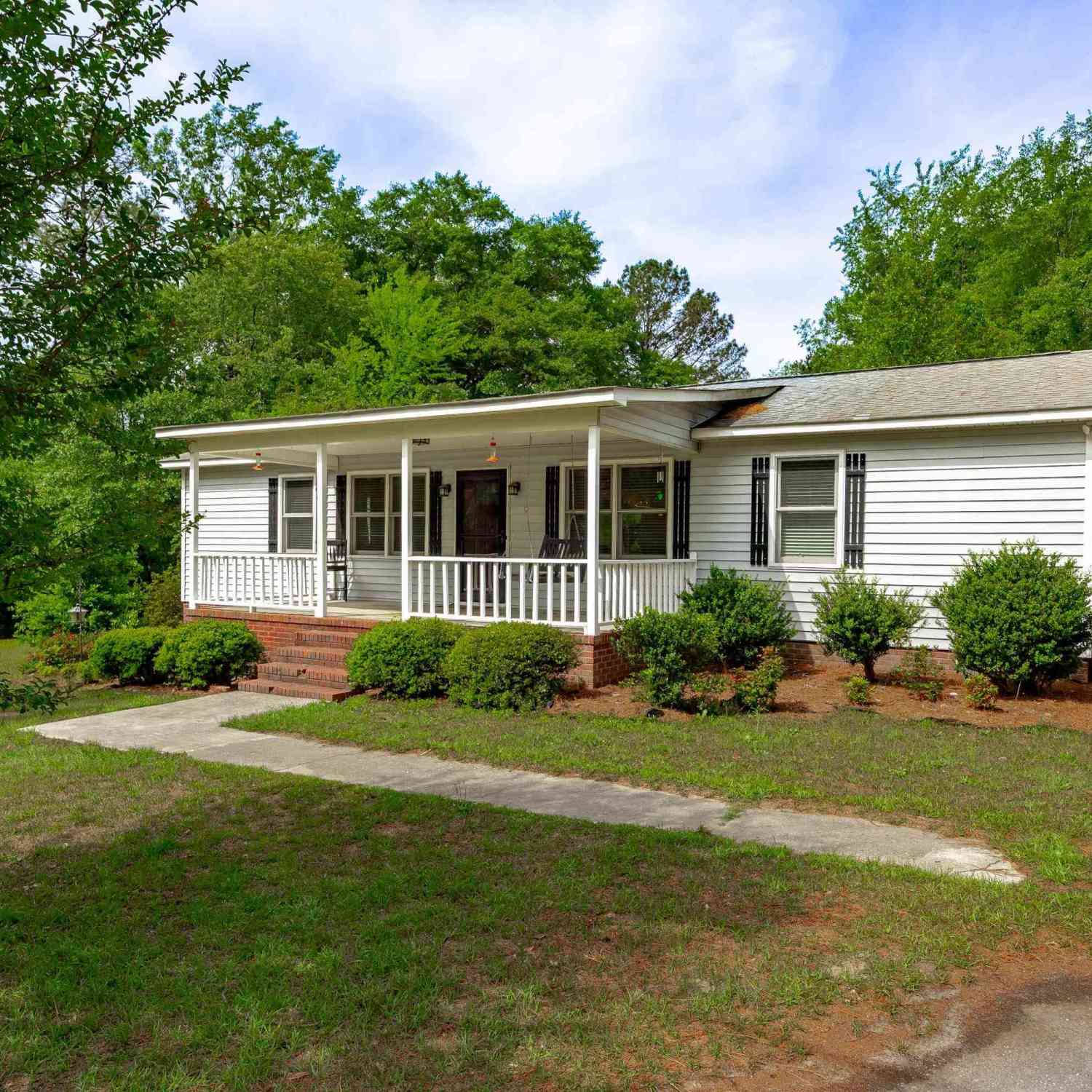 Homes For Sale - 1571 Chestnut Road<br/> Elgin, SC 29045
