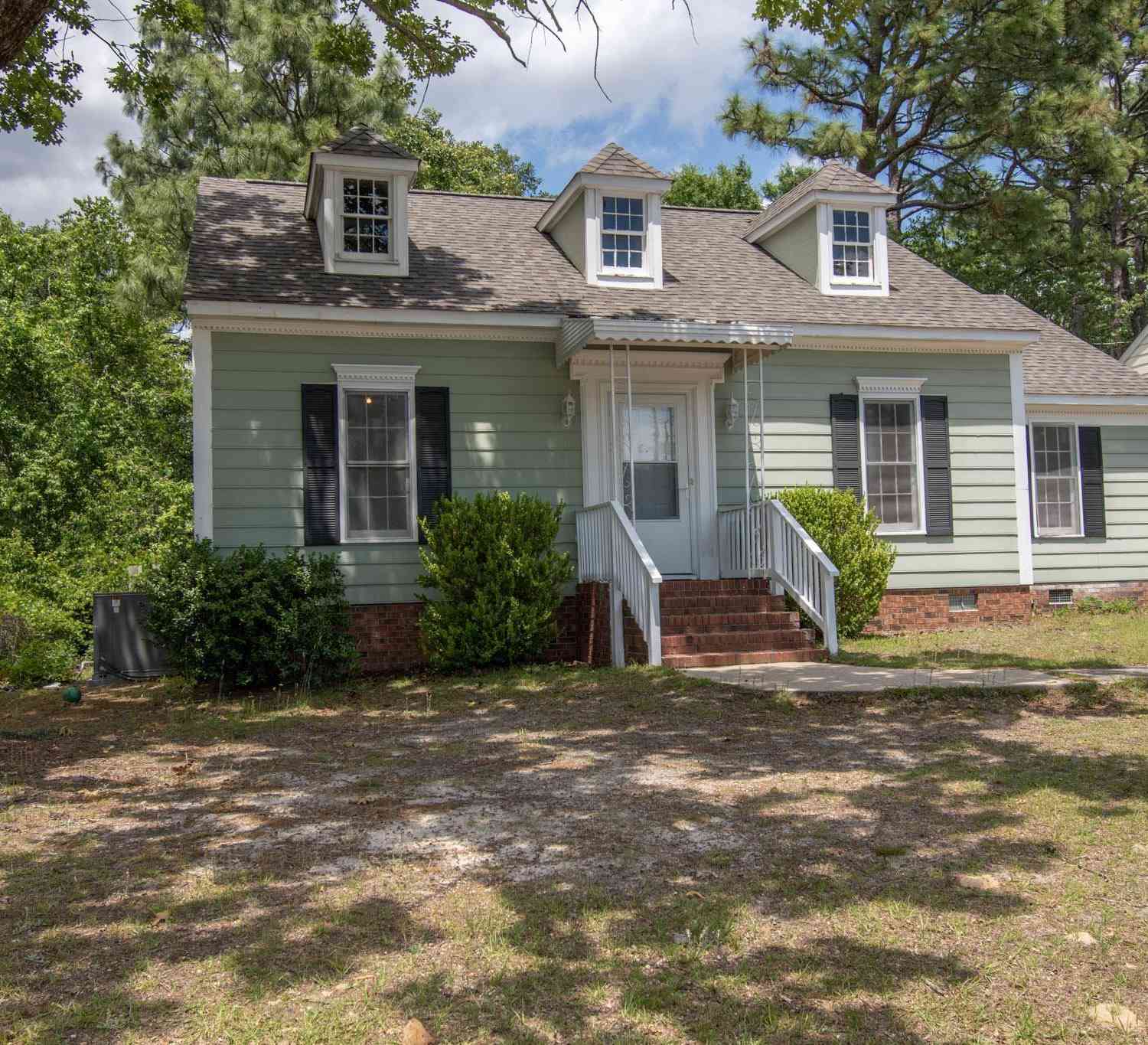 Homes For Sale - 123 Hunting Avenue<br/> Richland County, Hopkins, SC 29061