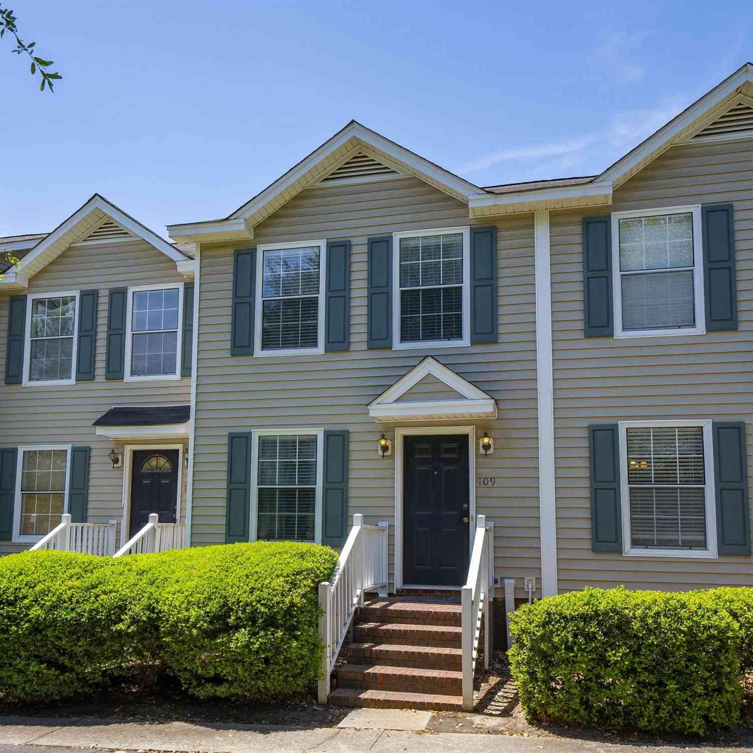 Condo For Sale - 109 Mulberry Lane<br/> Columbia, SC 29201
