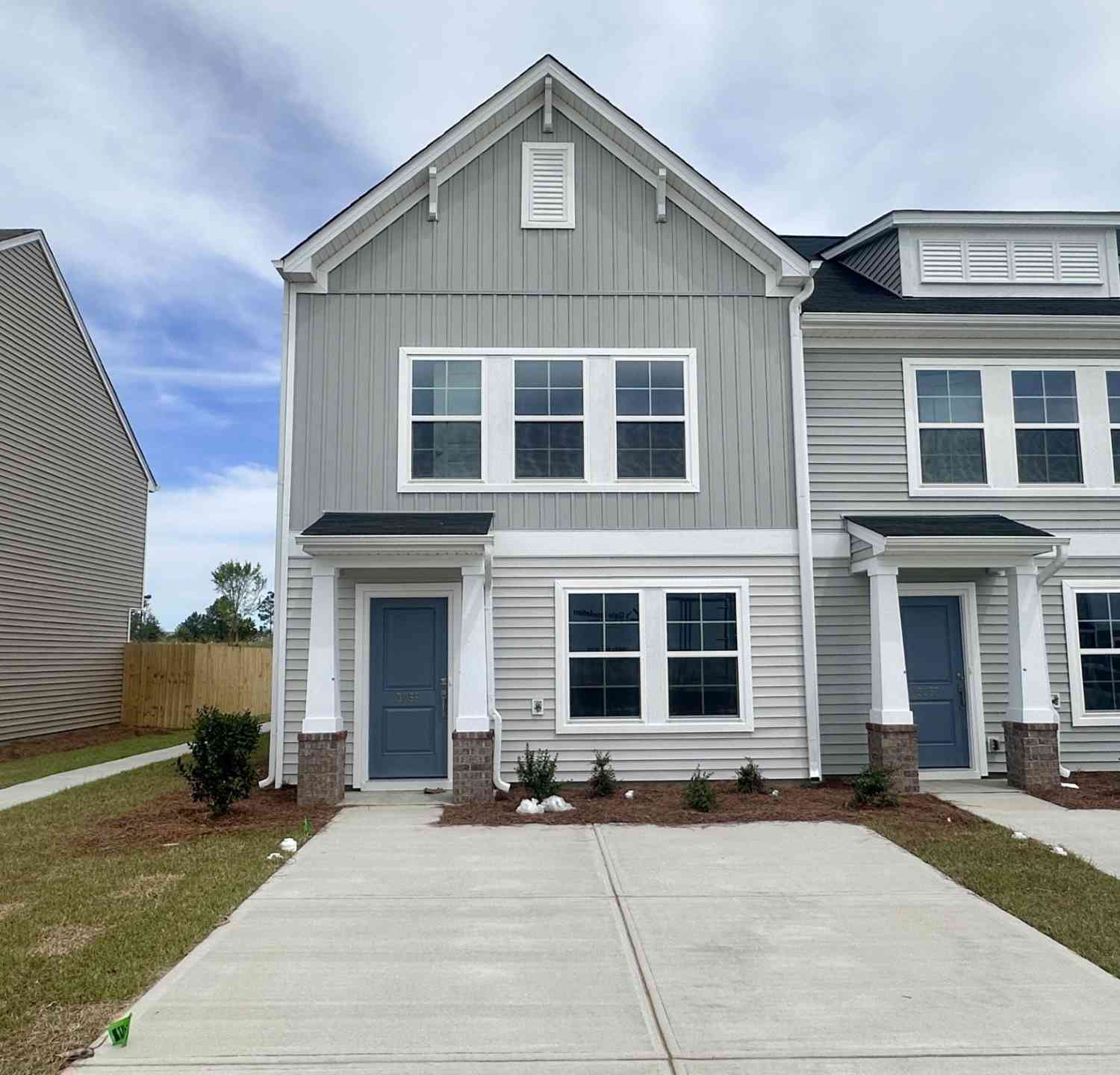 Townhouse For Sale - 3055 Harborview Drive<br/> Columbia, SC 29229