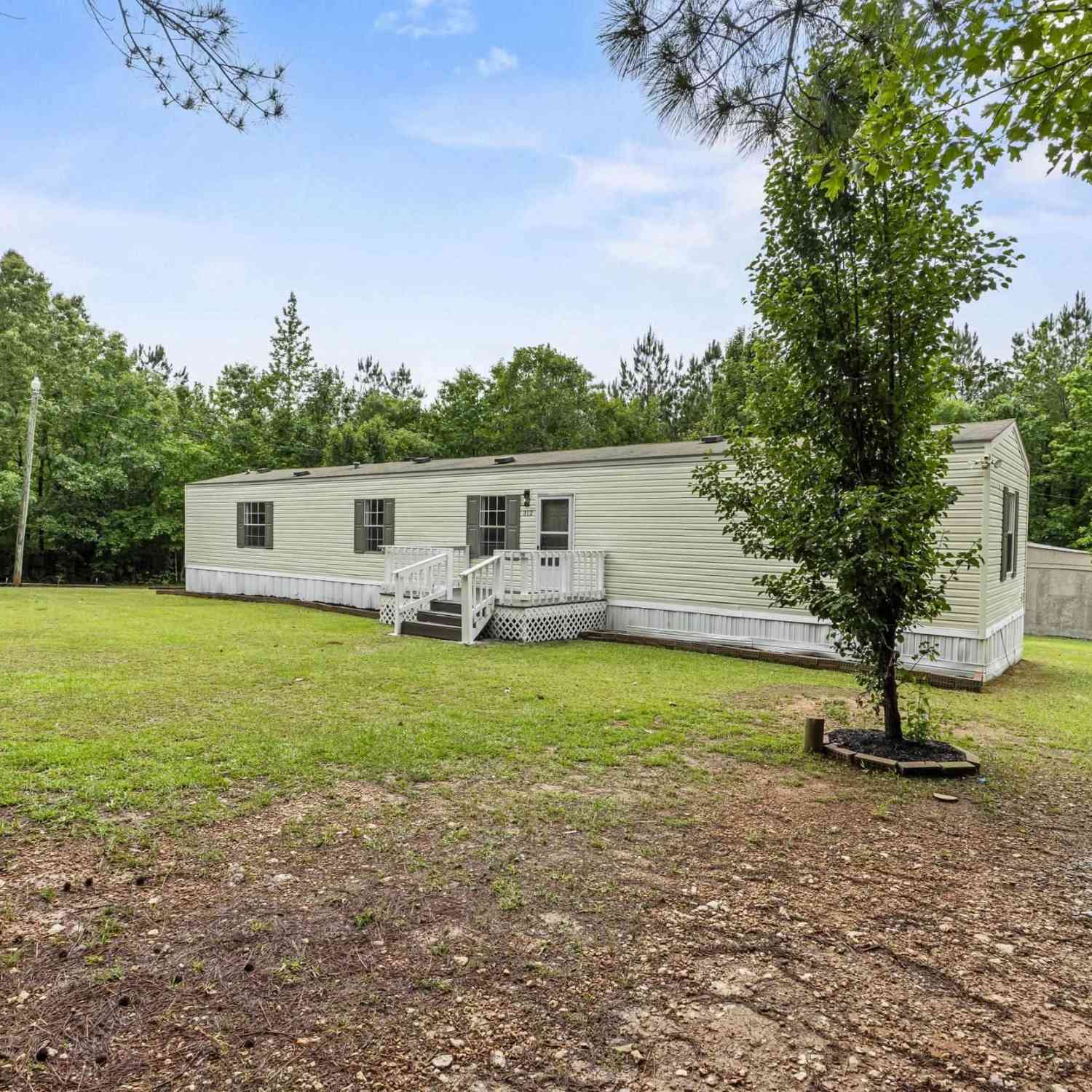 Mobile Home For Sale - 312 Middlefield Court<br/> Little Mountain, SC 29075