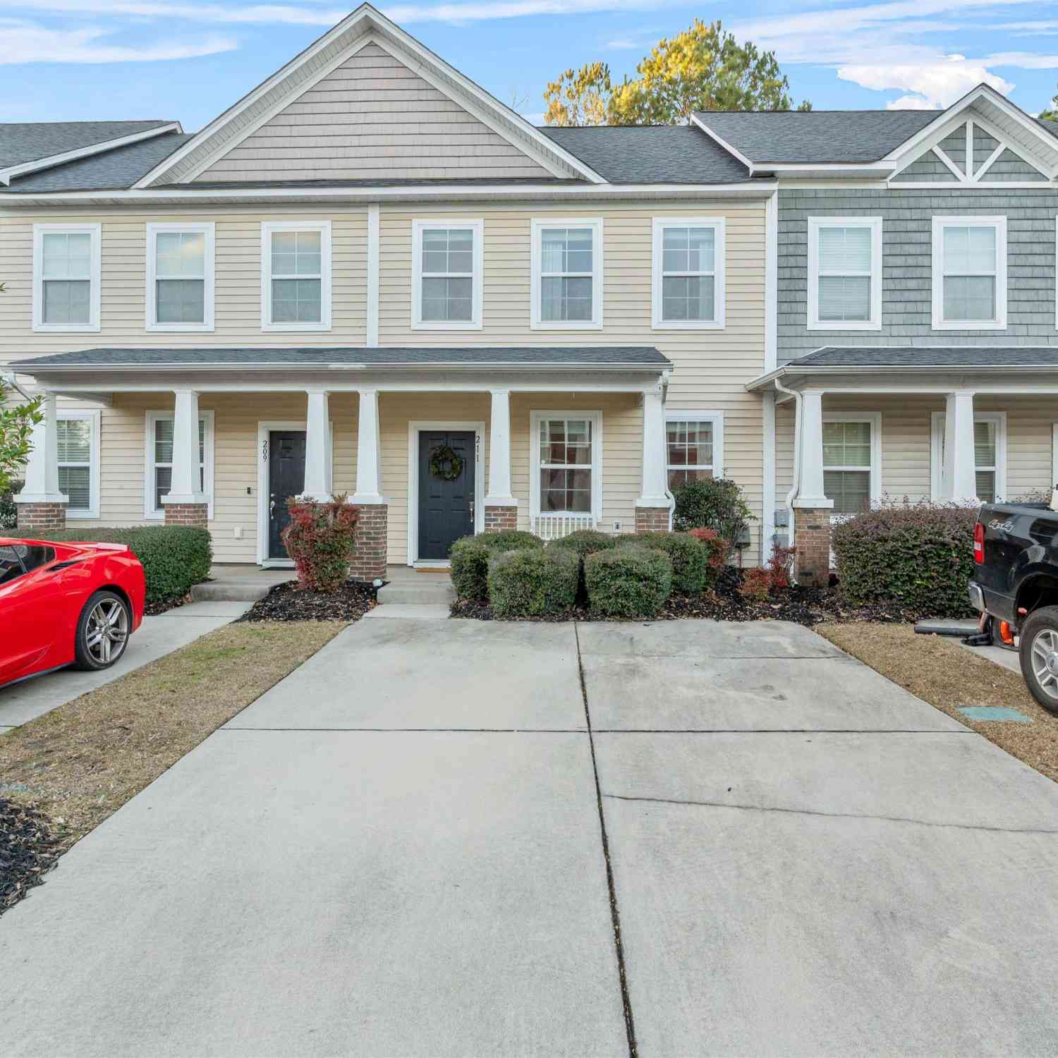 Townhouse For Sale - 211 Favorite Court<br/> West Columbia, SC 29170