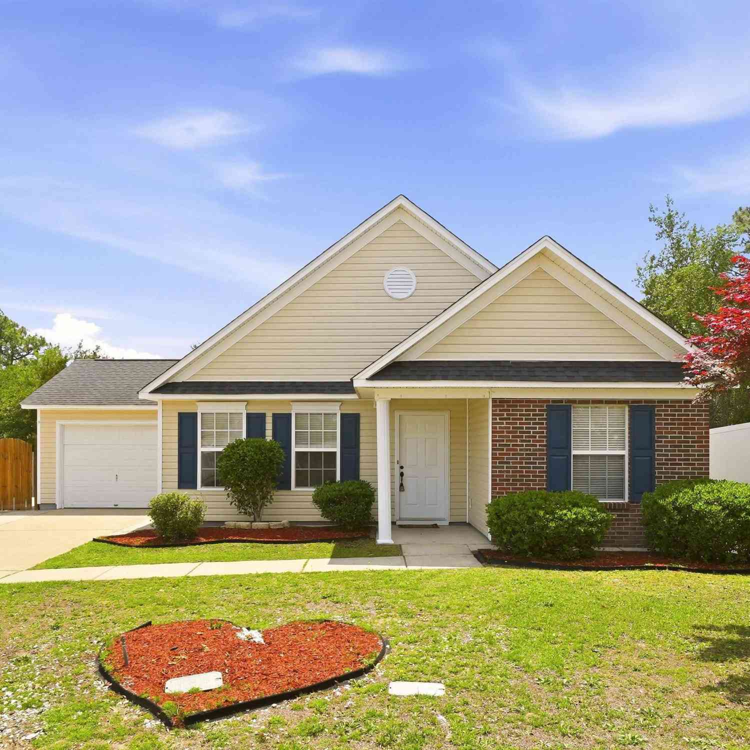 Homes For Sale - 131 Hunters Mill Drive<br/> West Columbia, SC 29170