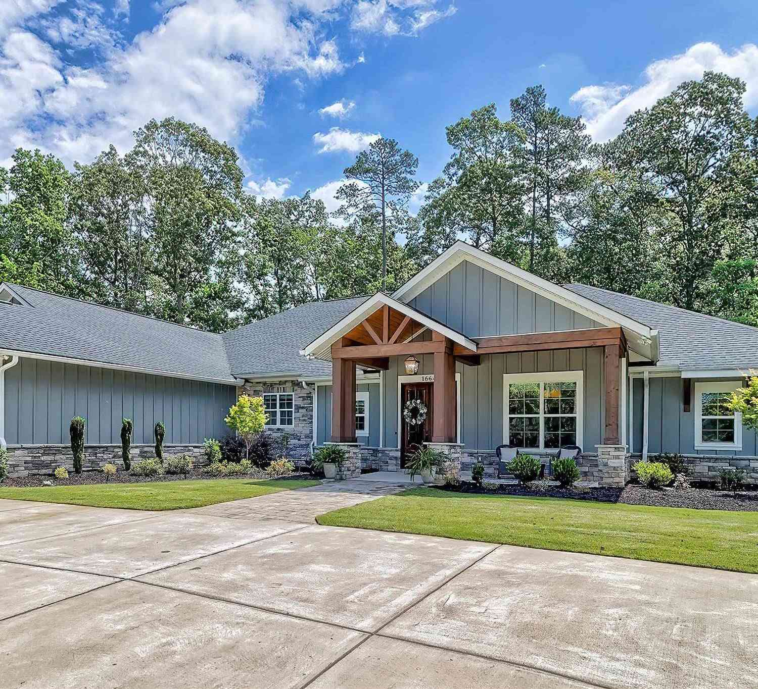 Homes For Sale - 1664 Wonder Drive<br/> Chapin, SC 29036